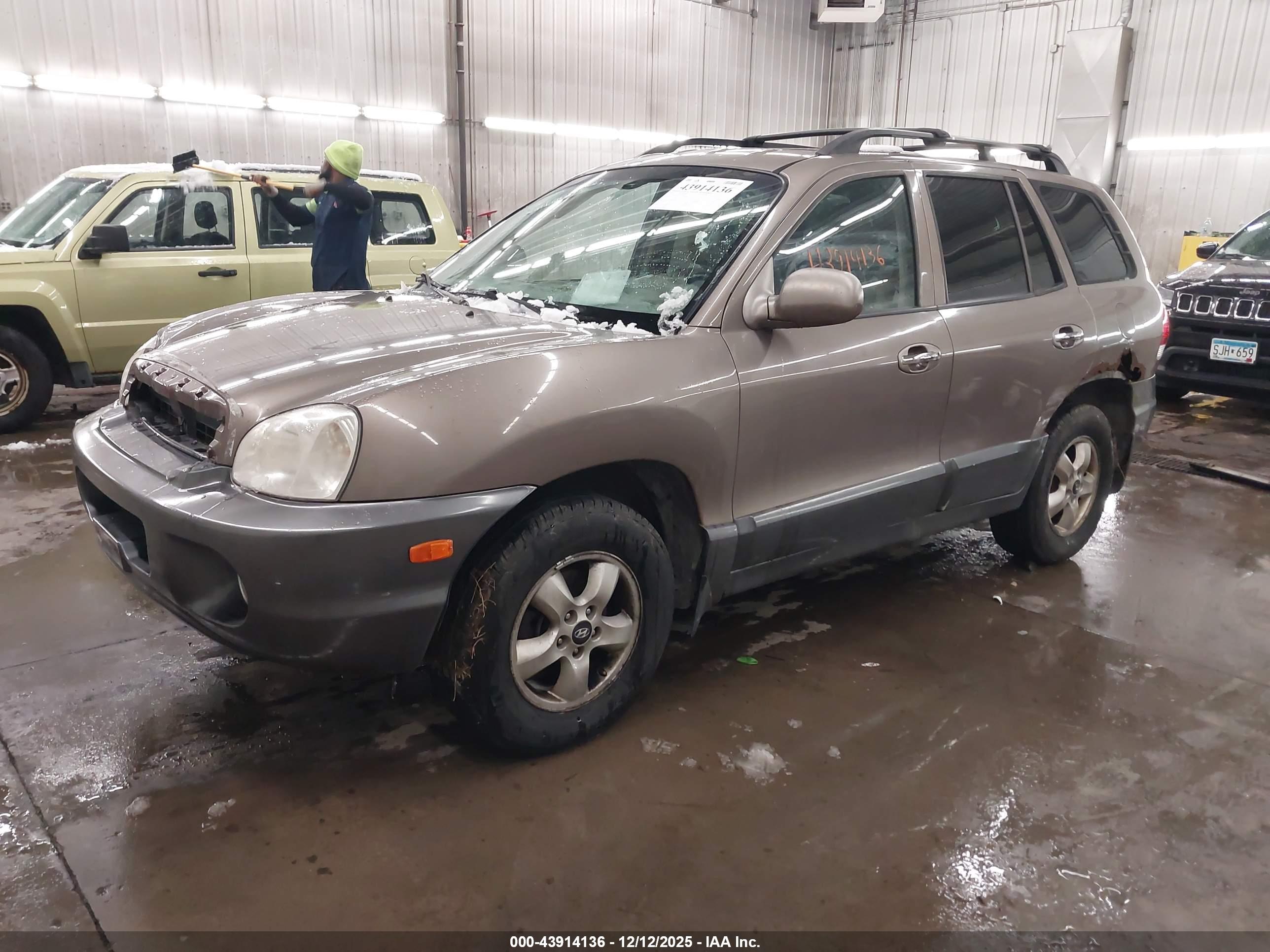 HYUNDAI SANTA image 2