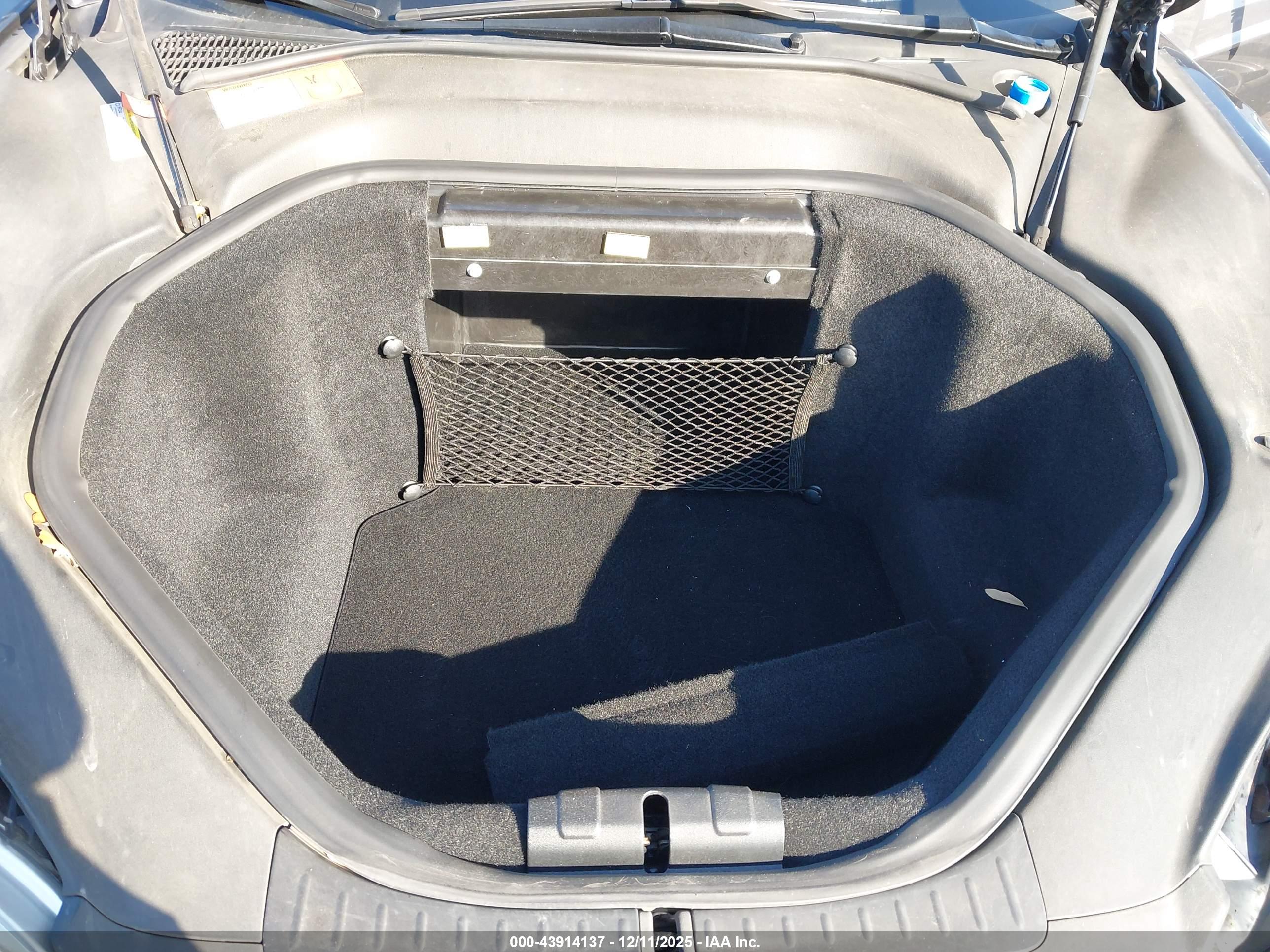 TESLA MODEL image 10