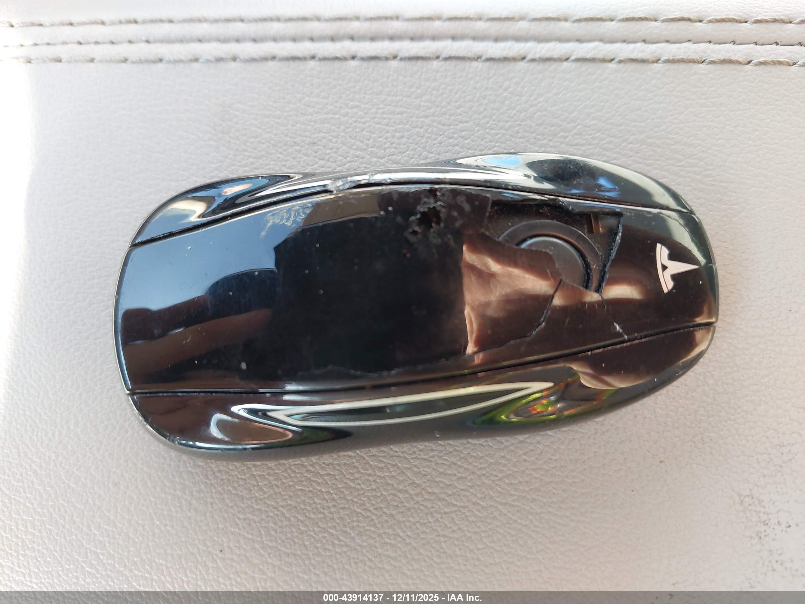 TESLA MODEL image 11