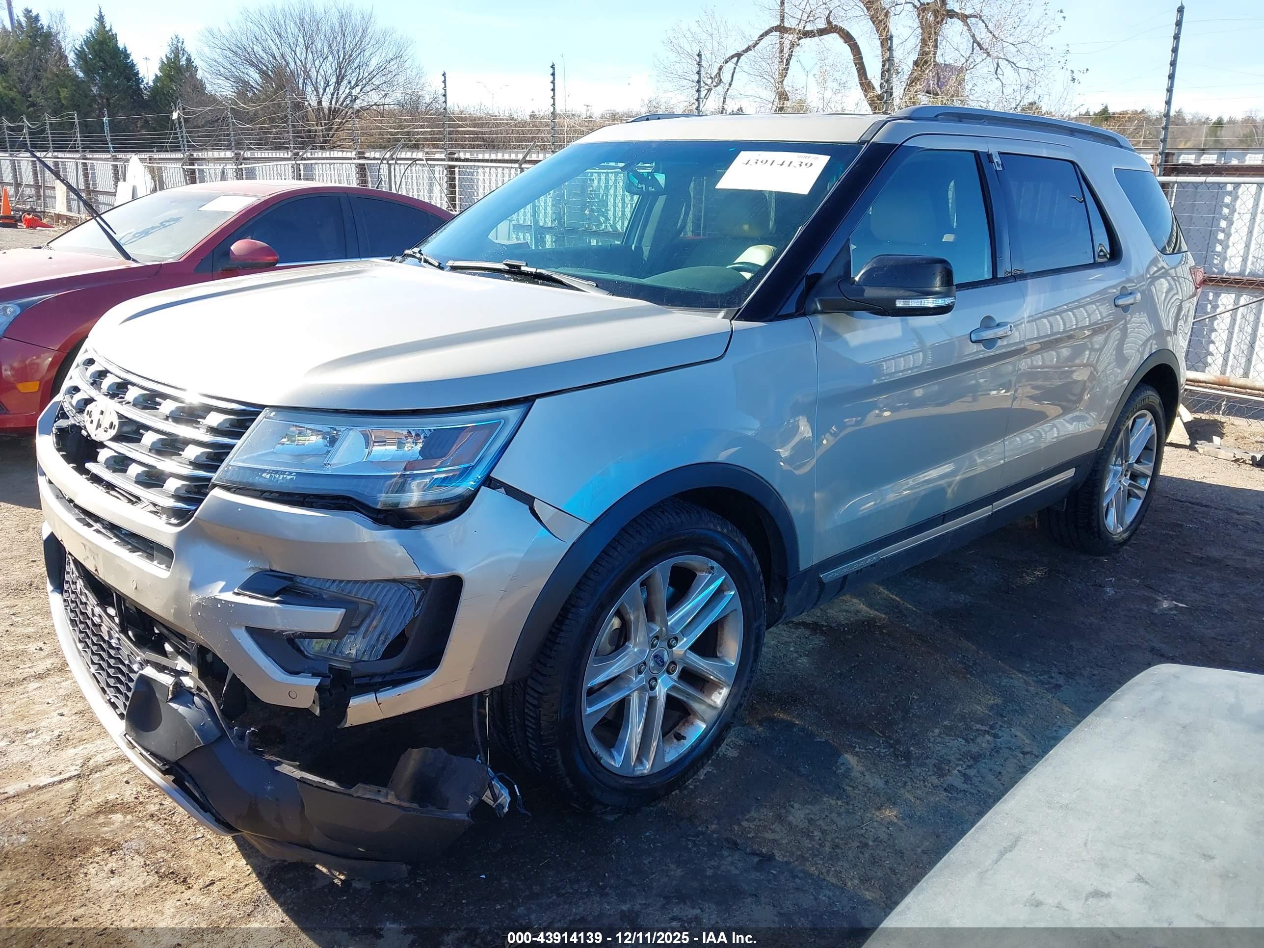 FORD EXPLORER image 2