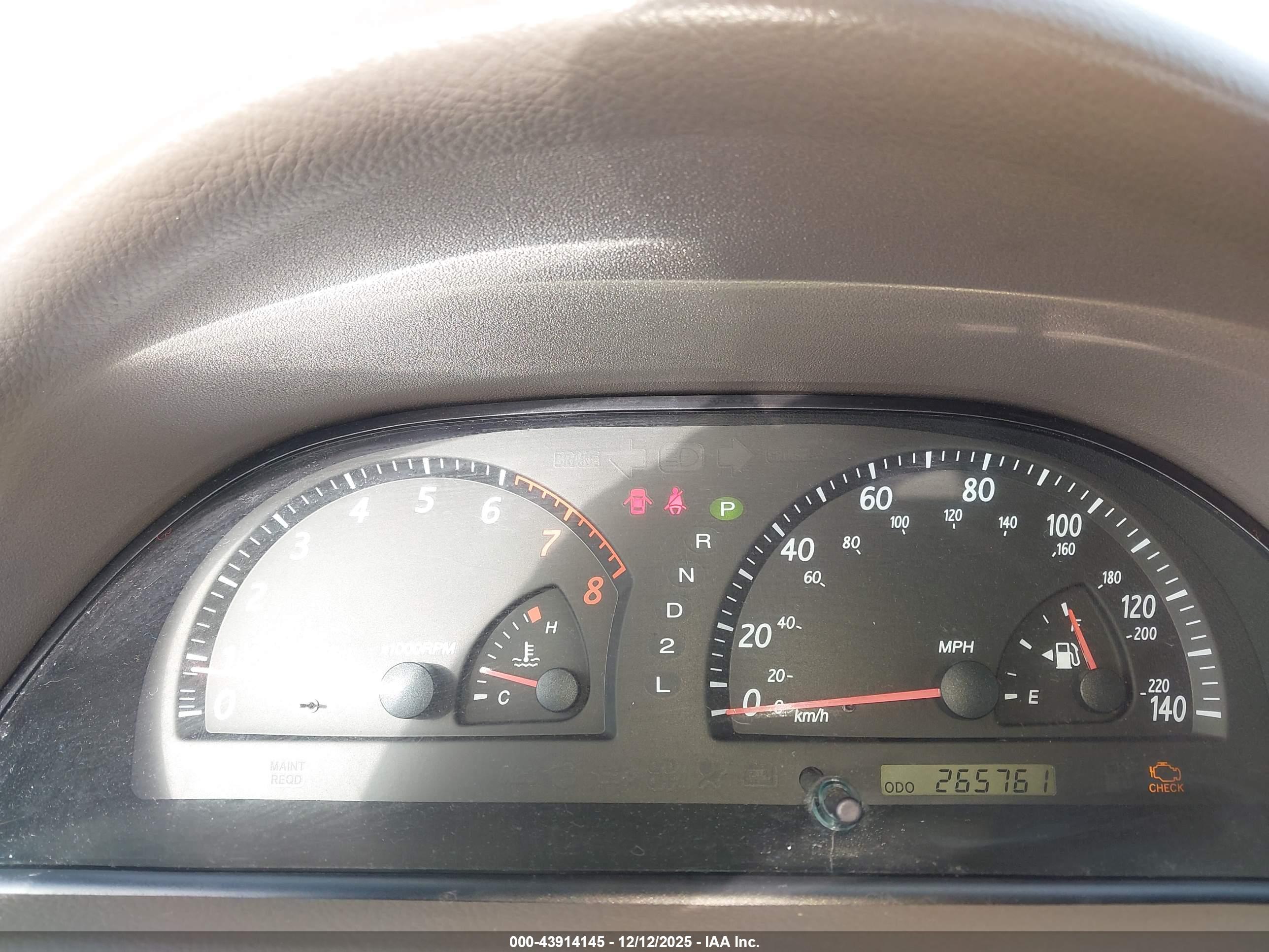 TOYOTA CAMRY image 7