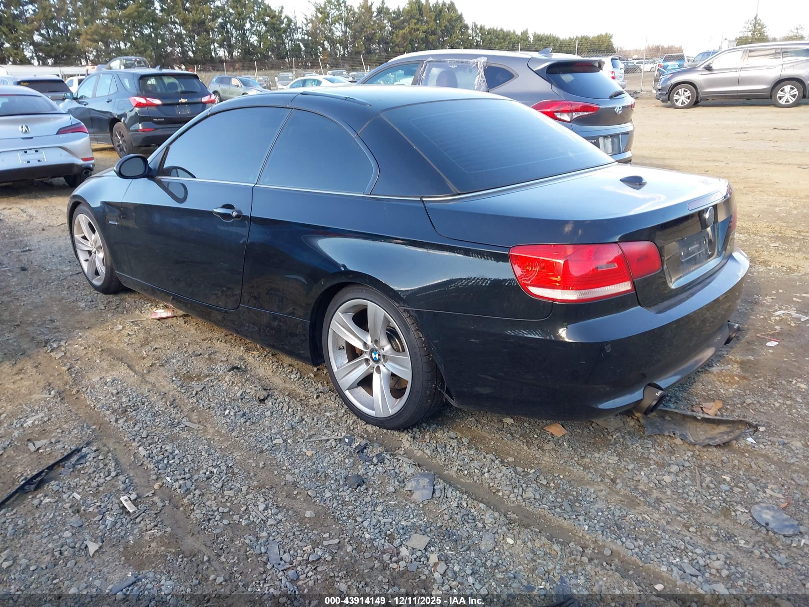 BMW 335I image 3