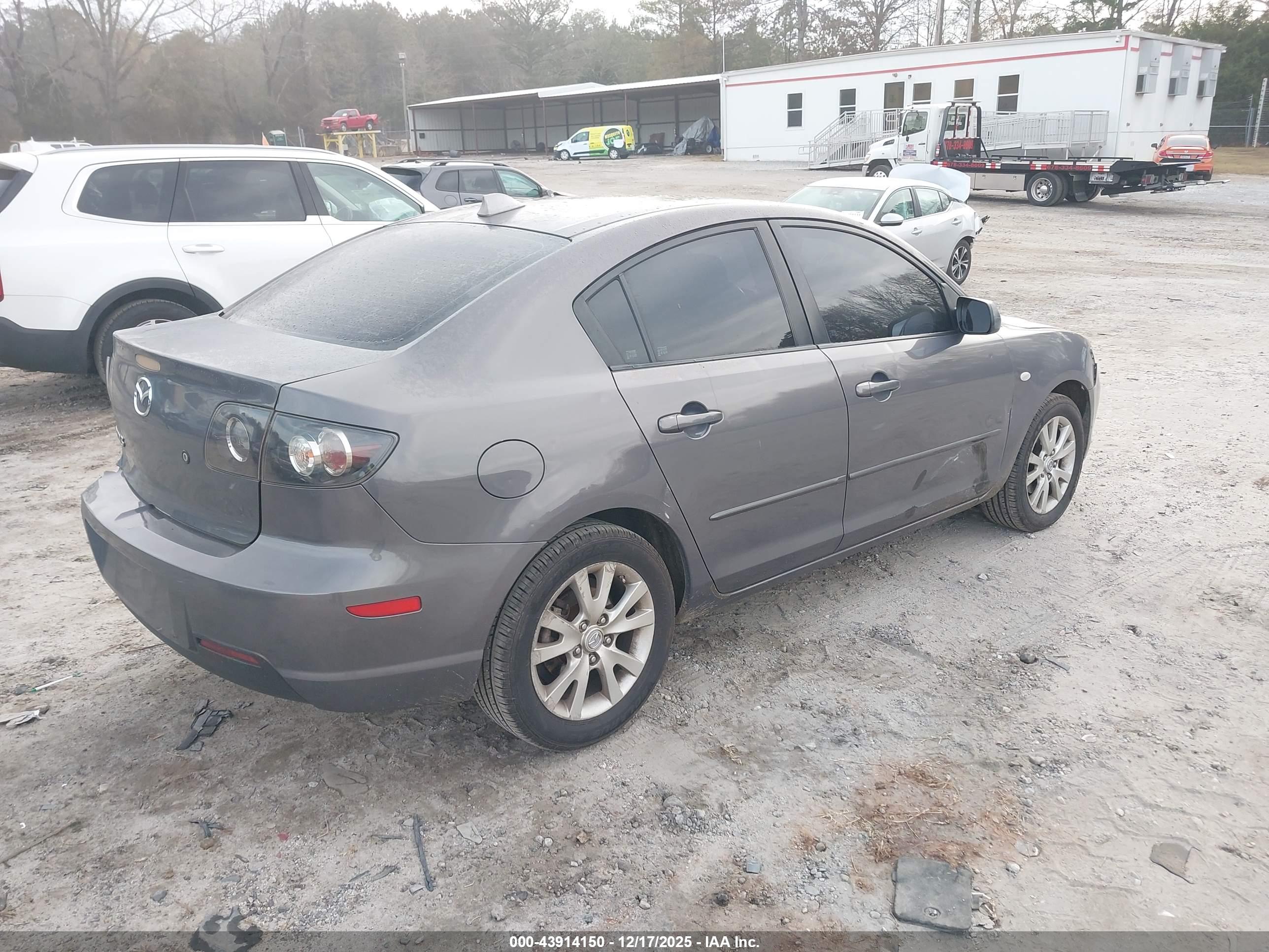 MAZDA MAZDA3 image 4