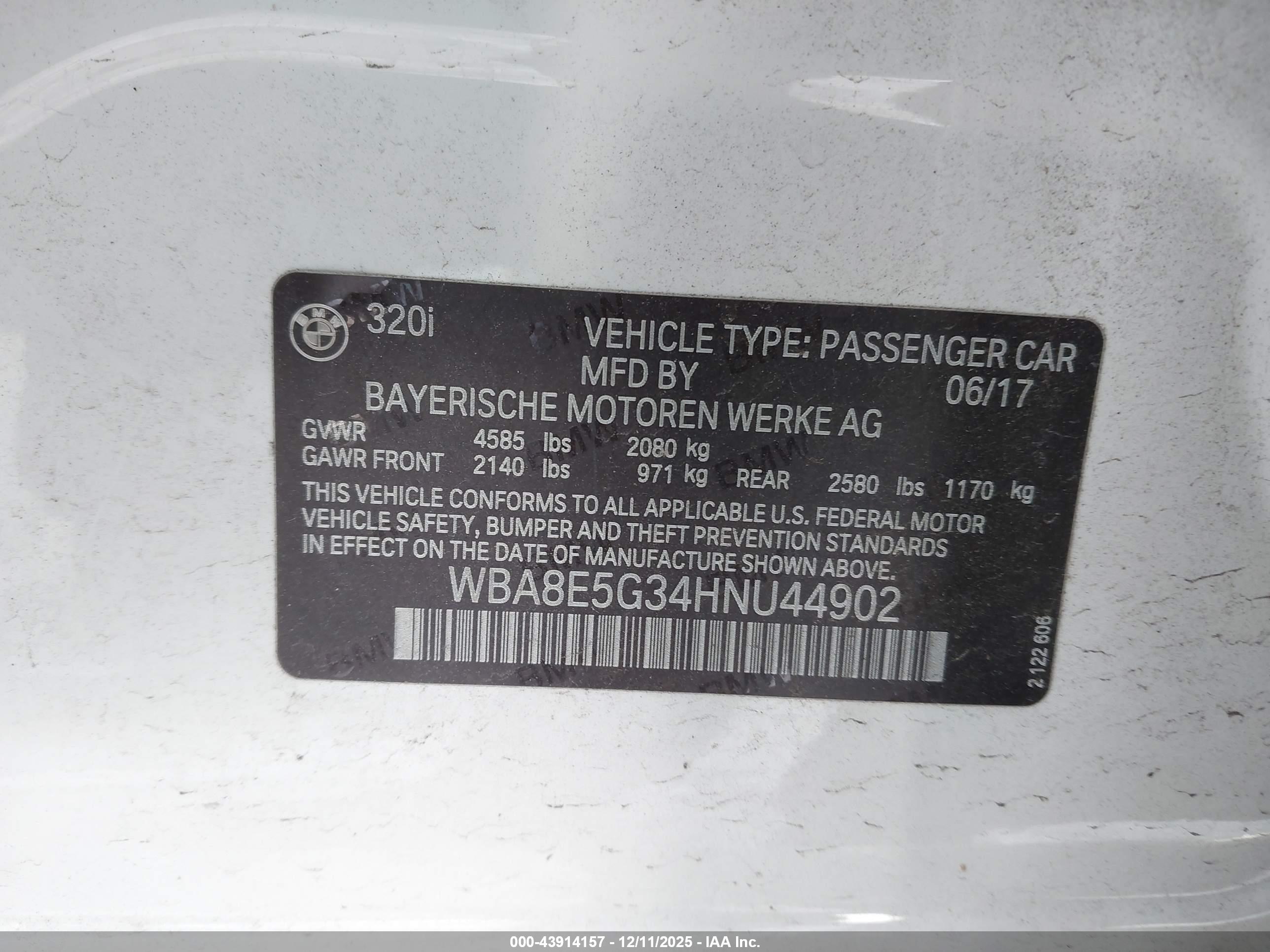 BMW 320I image 9