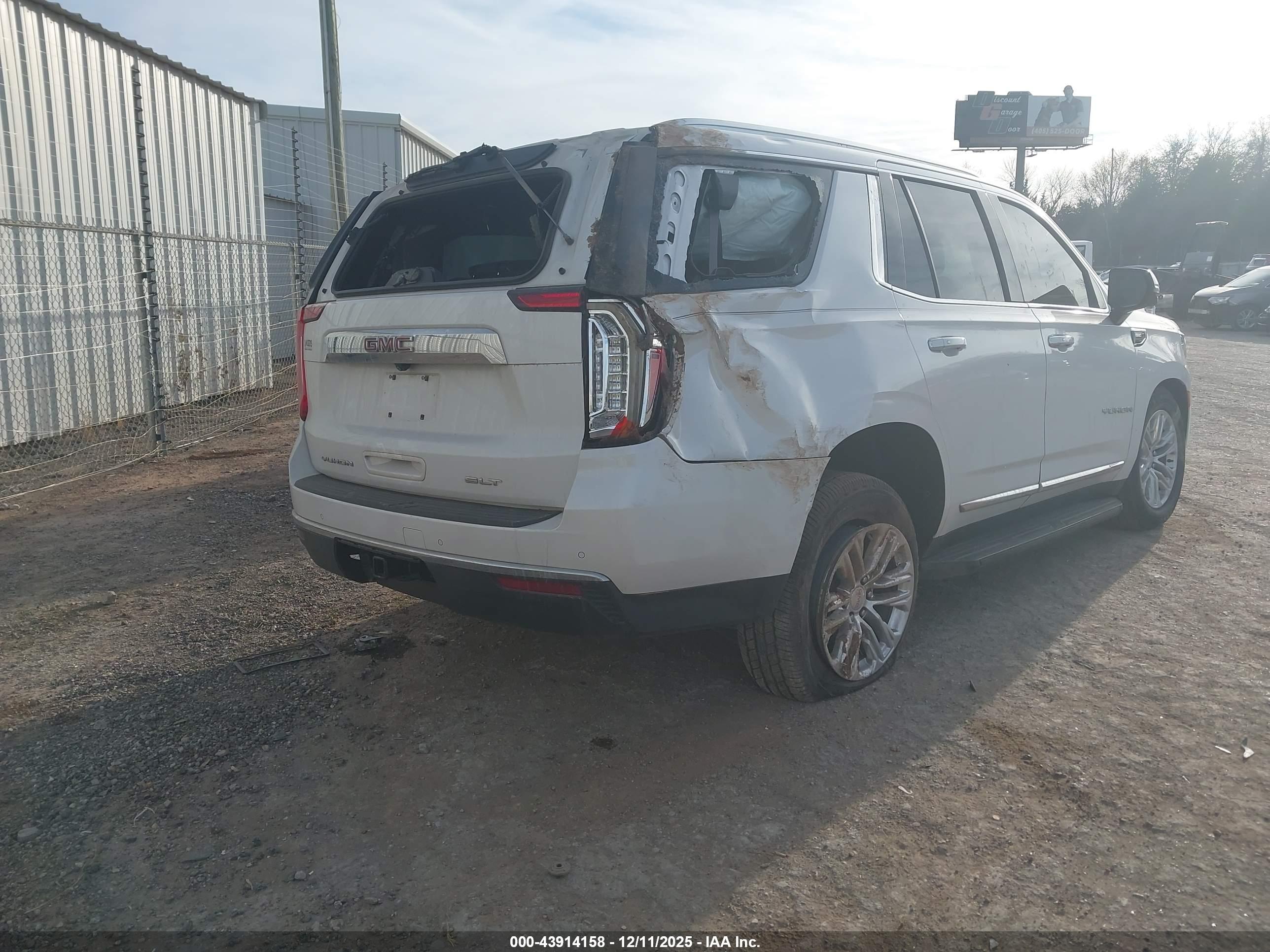 GMC YUKON image 4