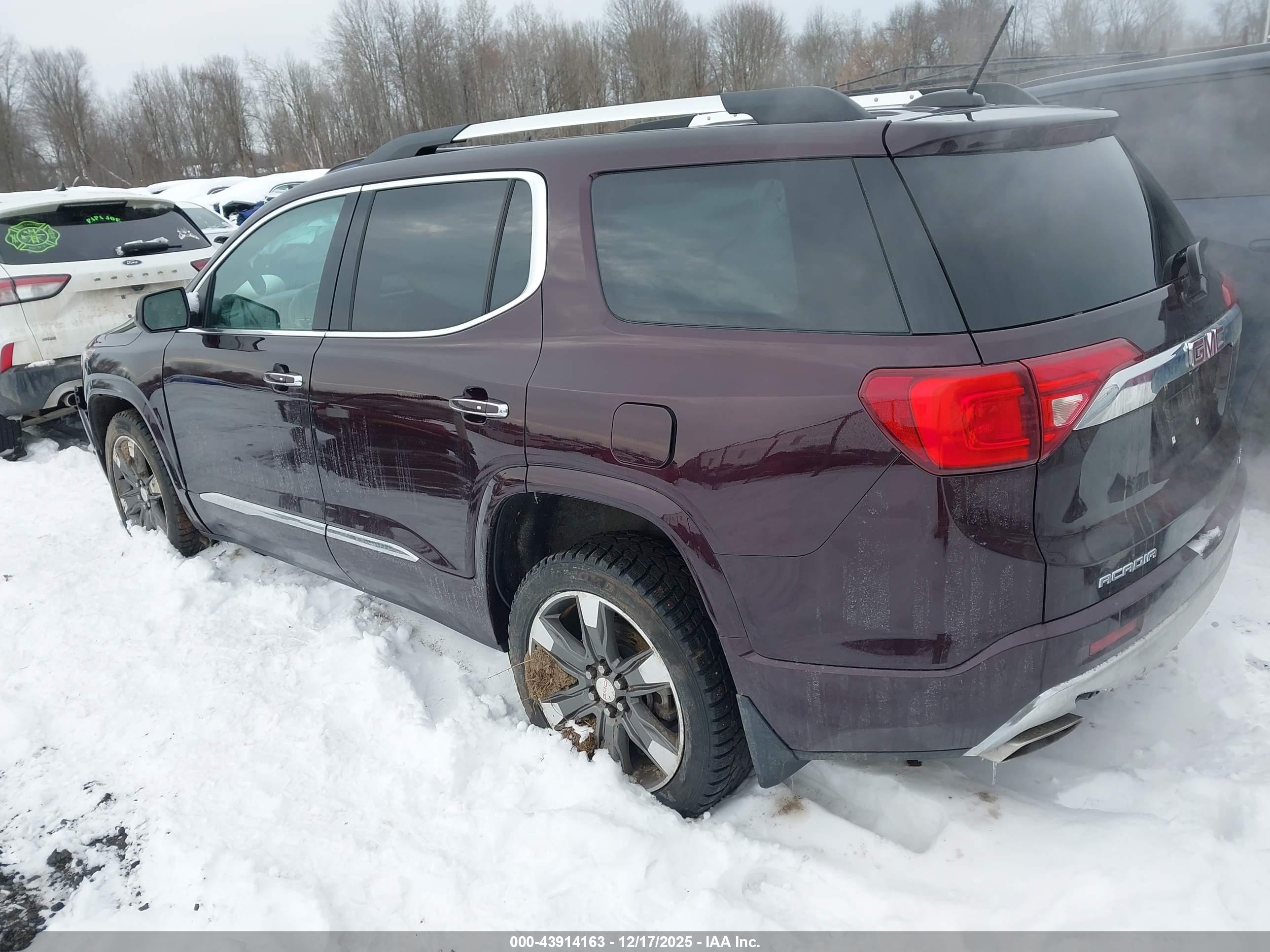 GMC ACADIA image 3