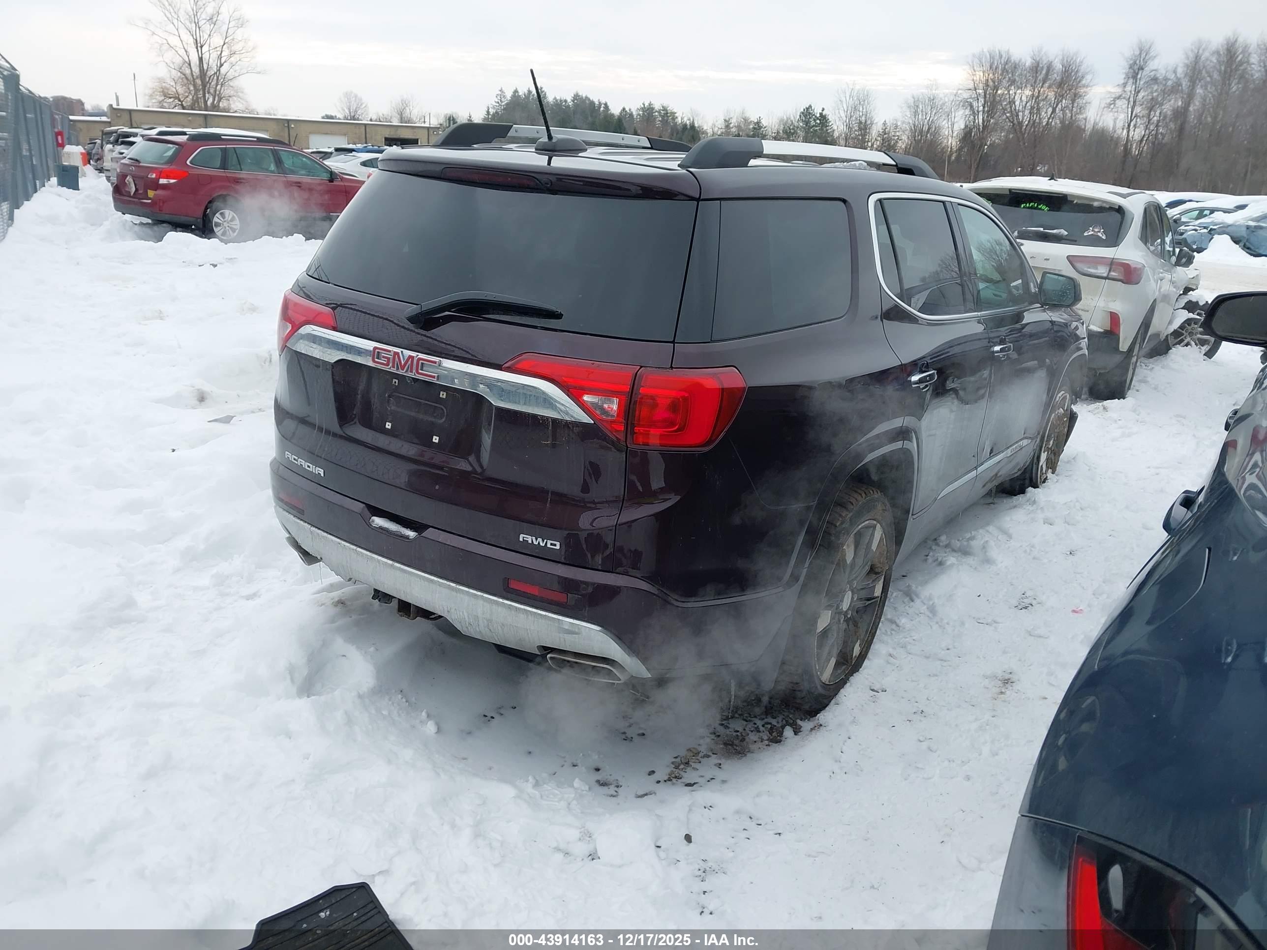 GMC ACADIA image 4