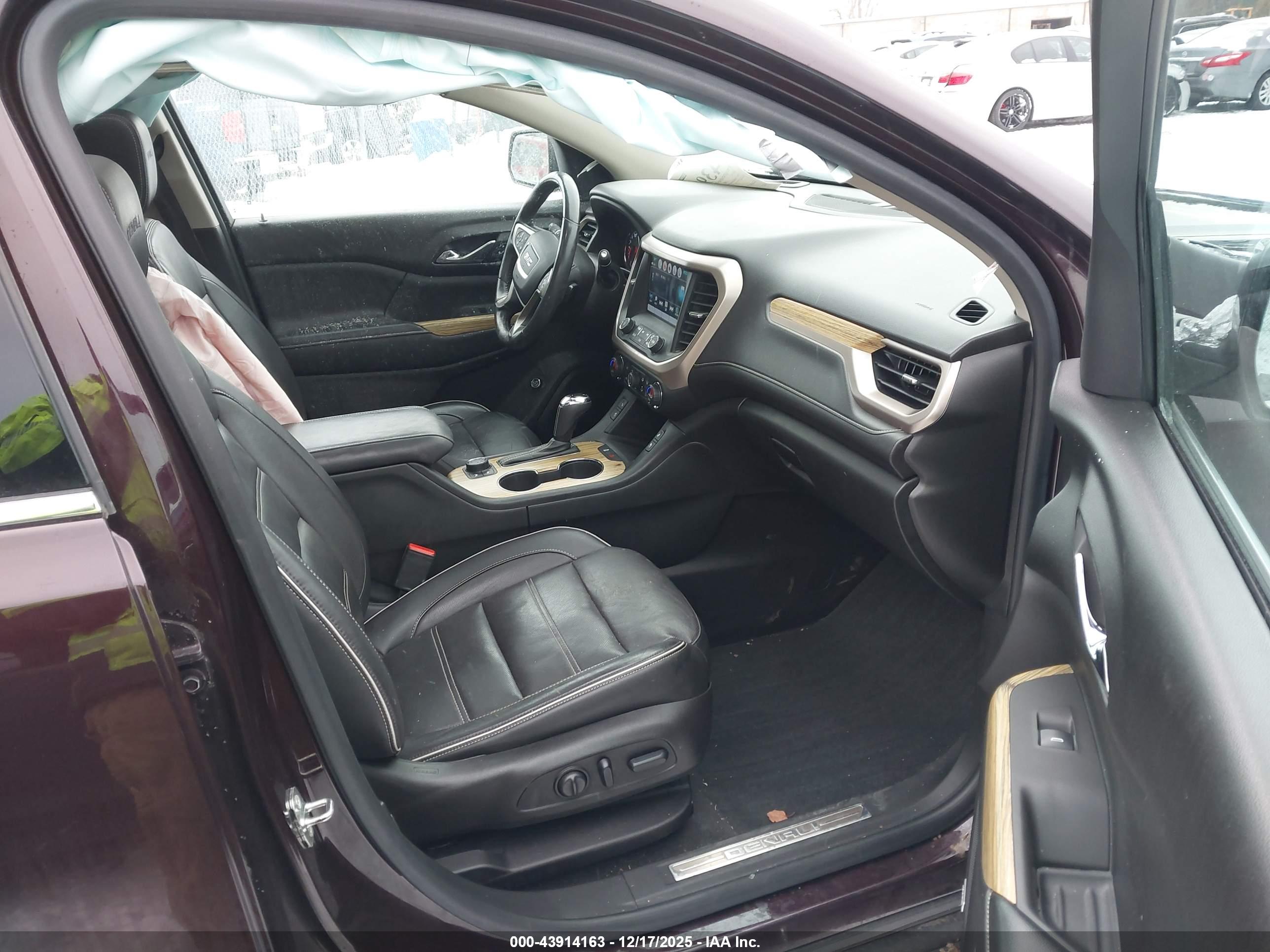 GMC ACADIA image 5