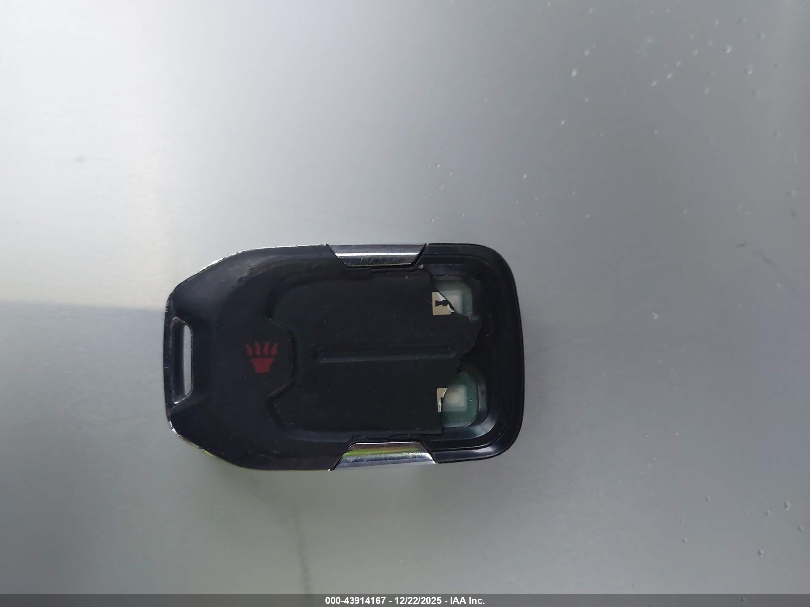 GMC TERRAIN image 11