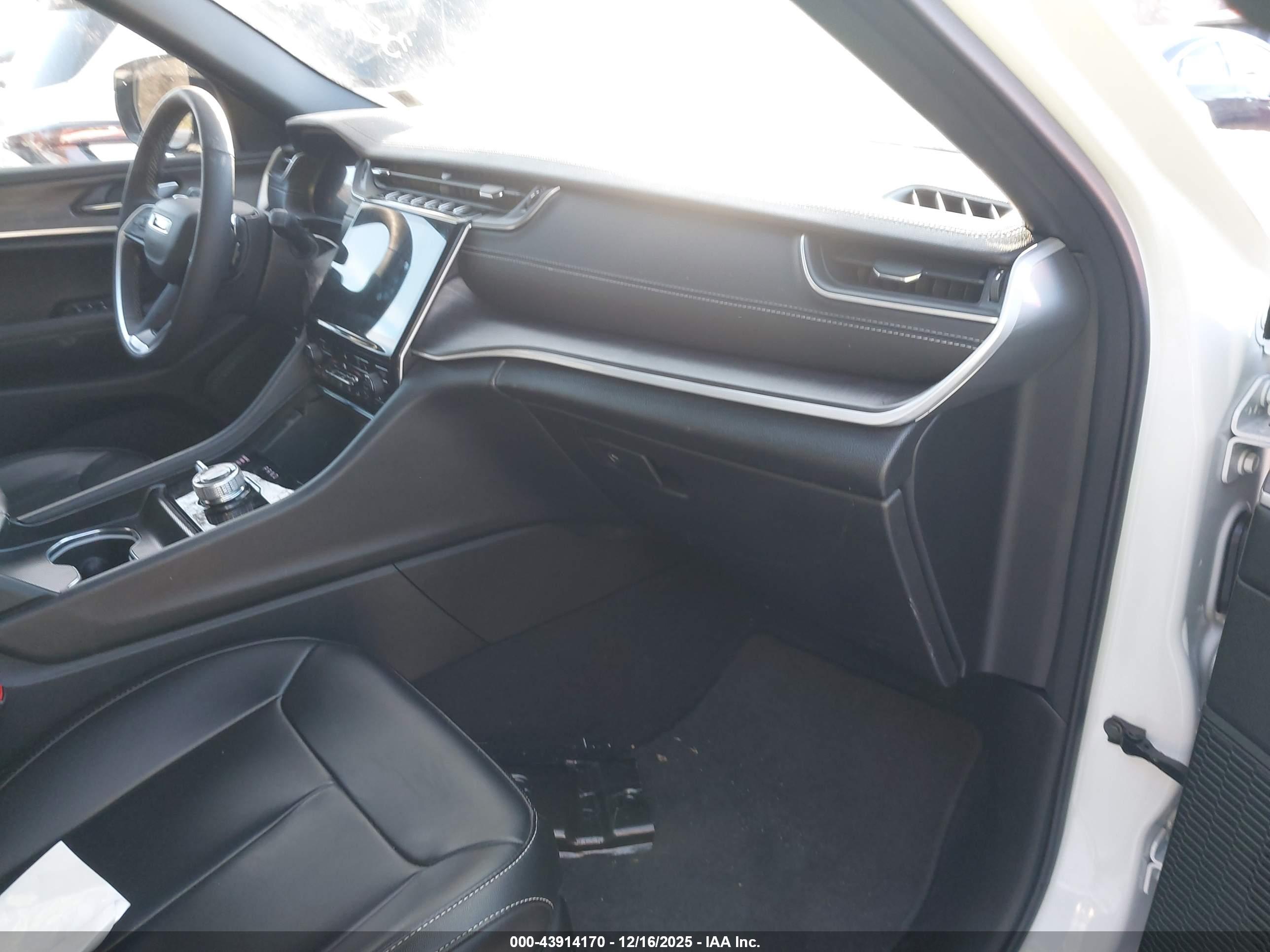 JEEP GRAND image 5