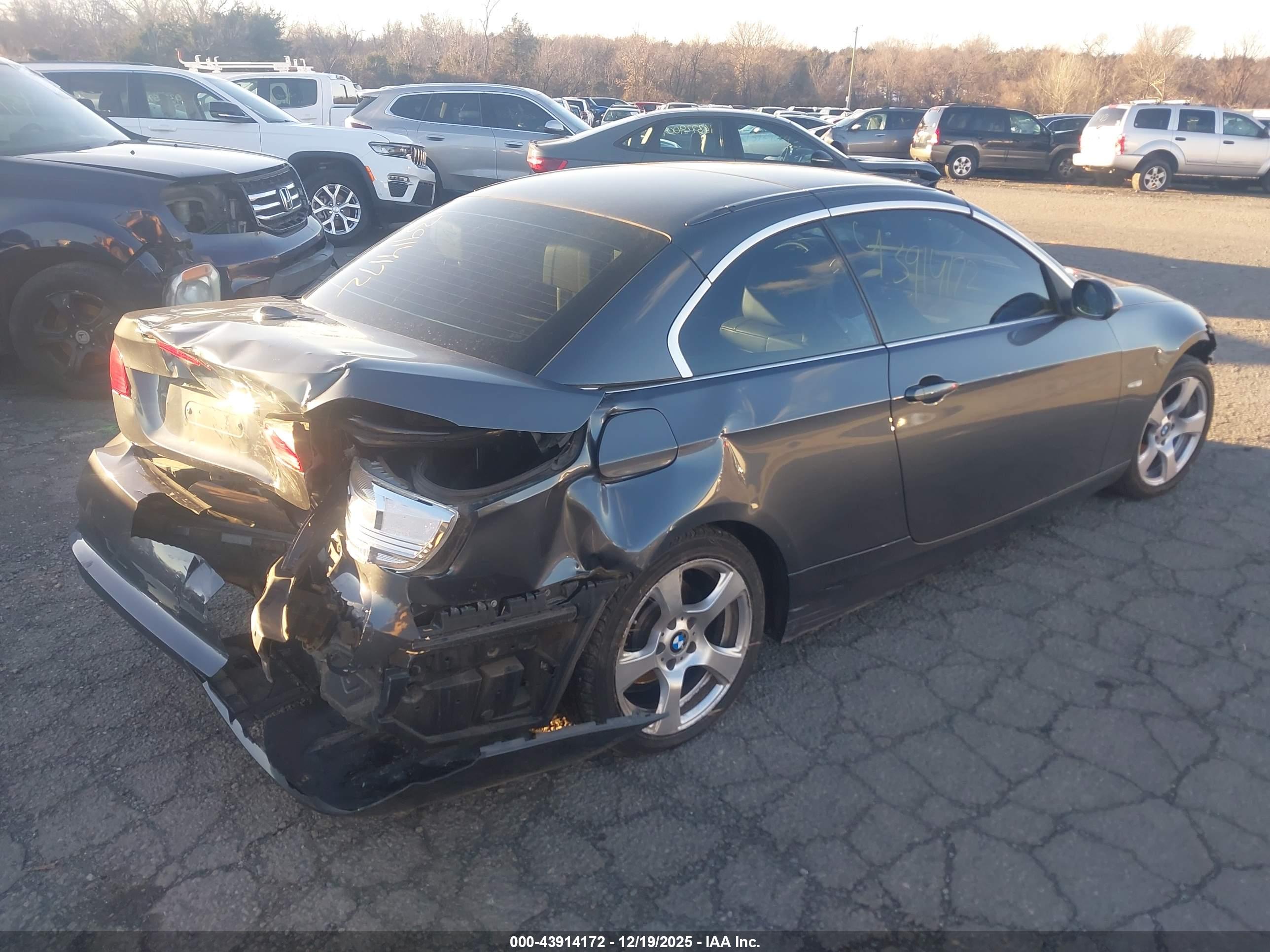 BMW 328I image 4