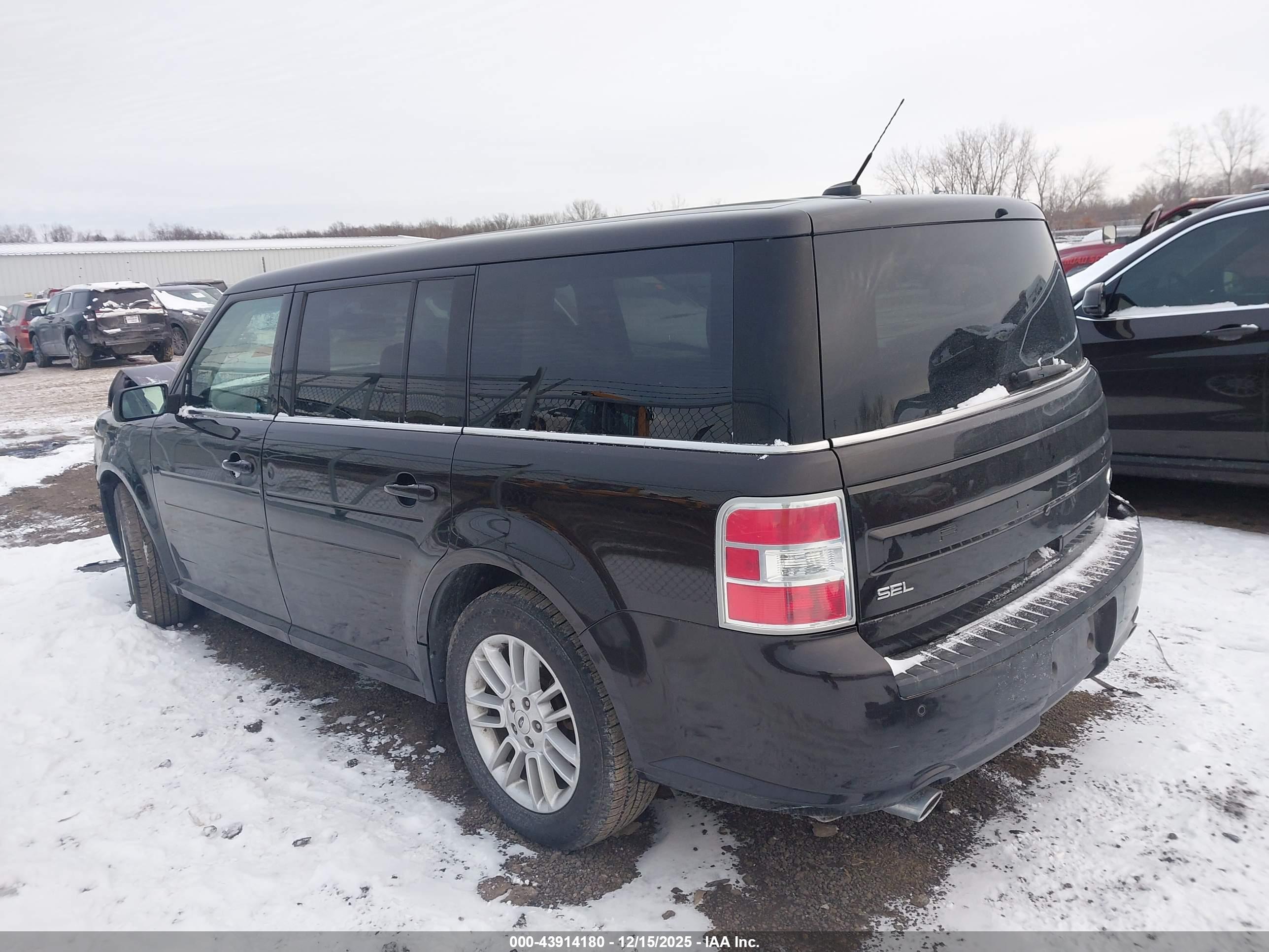 FORD FLEX image 3
