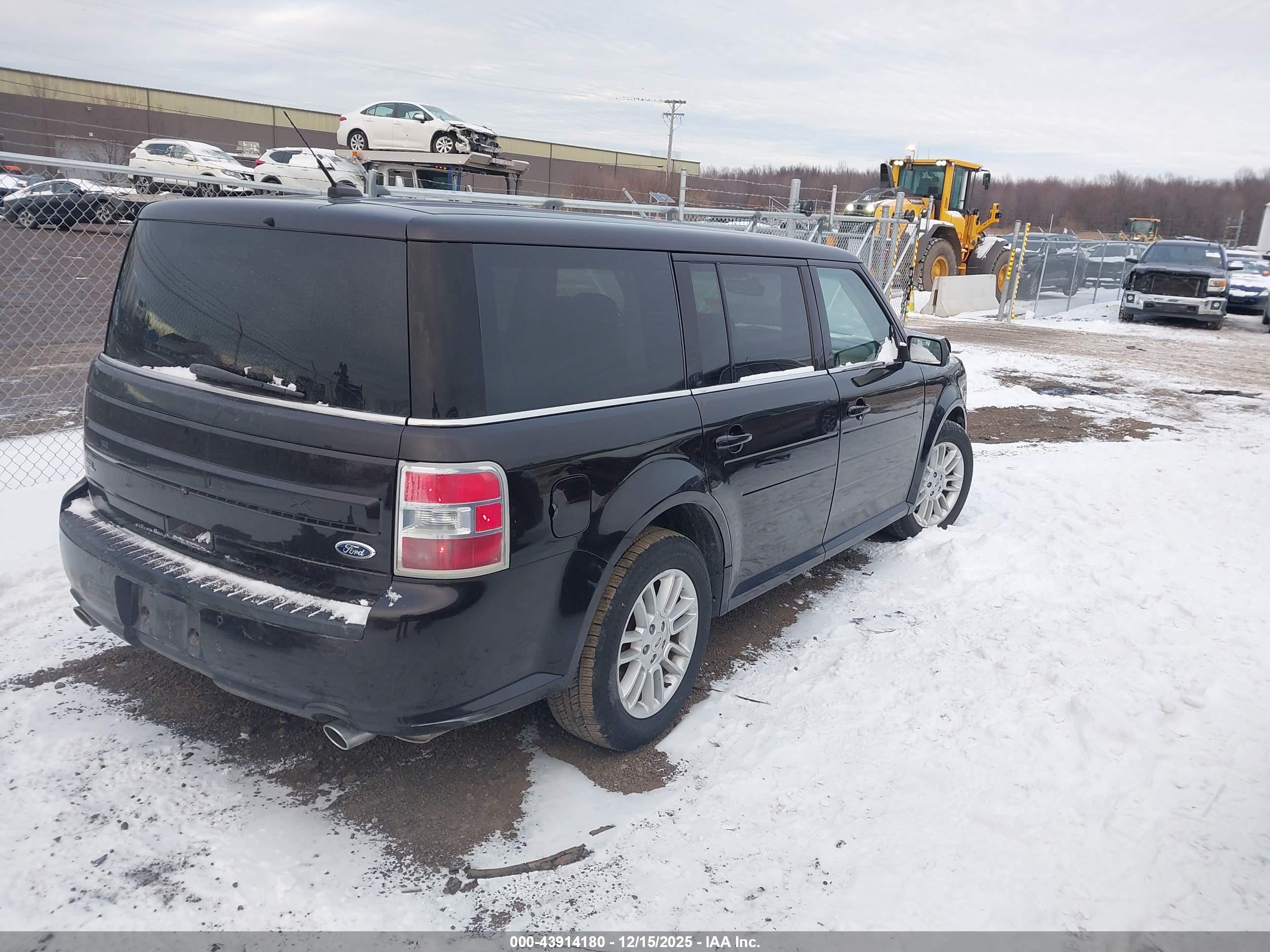 FORD FLEX image 4