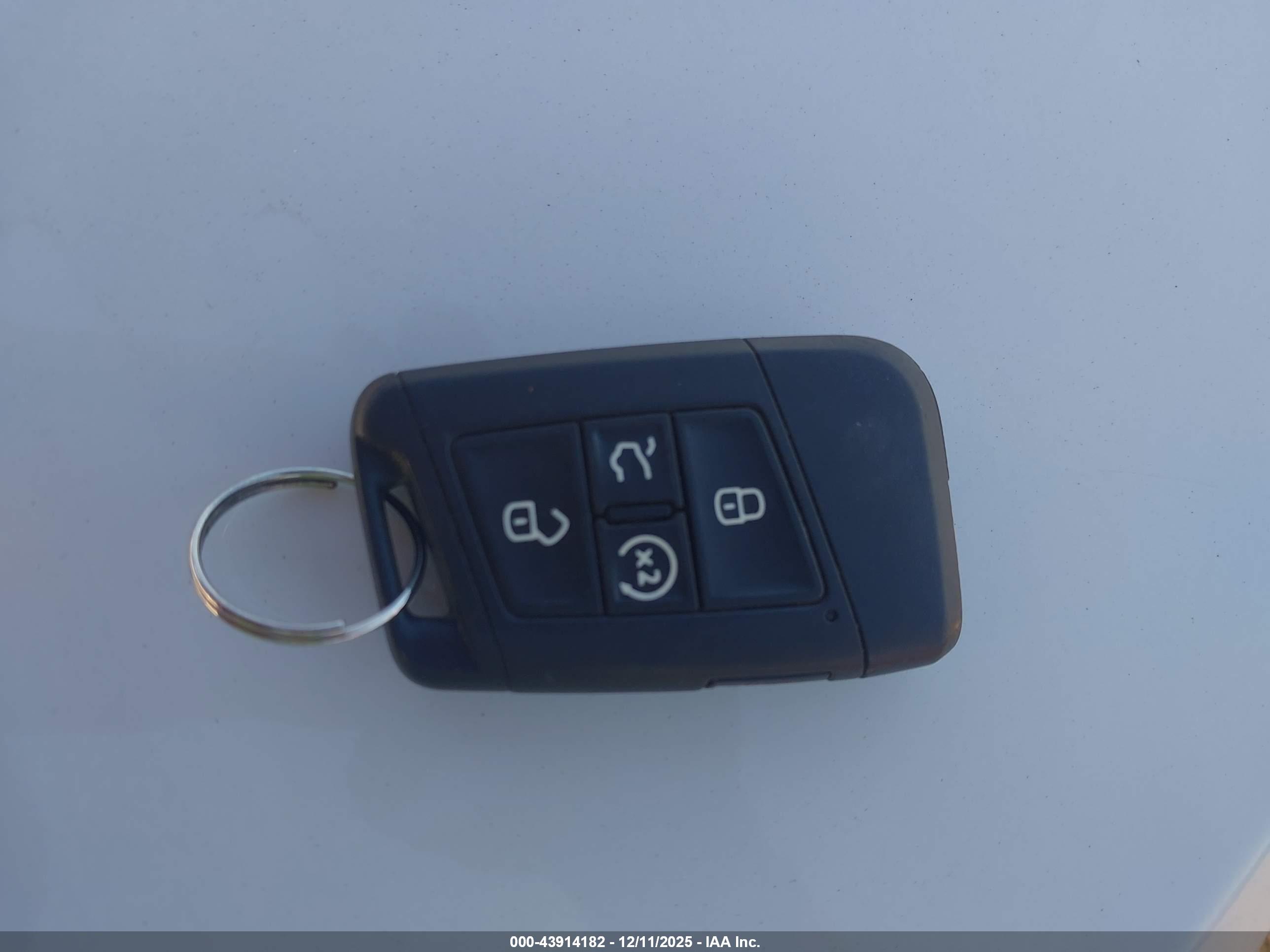 VOLKSWAGEN TAOS image 11