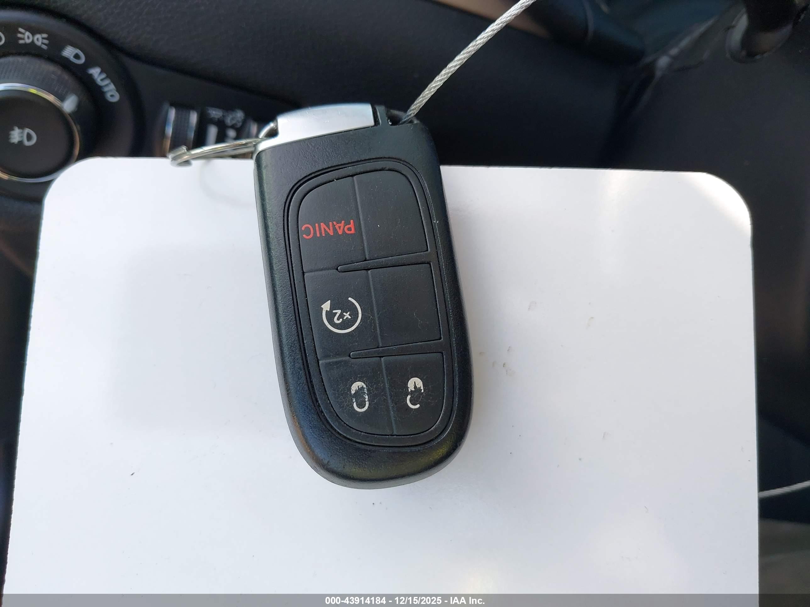 JEEP CHEROKEE image 11