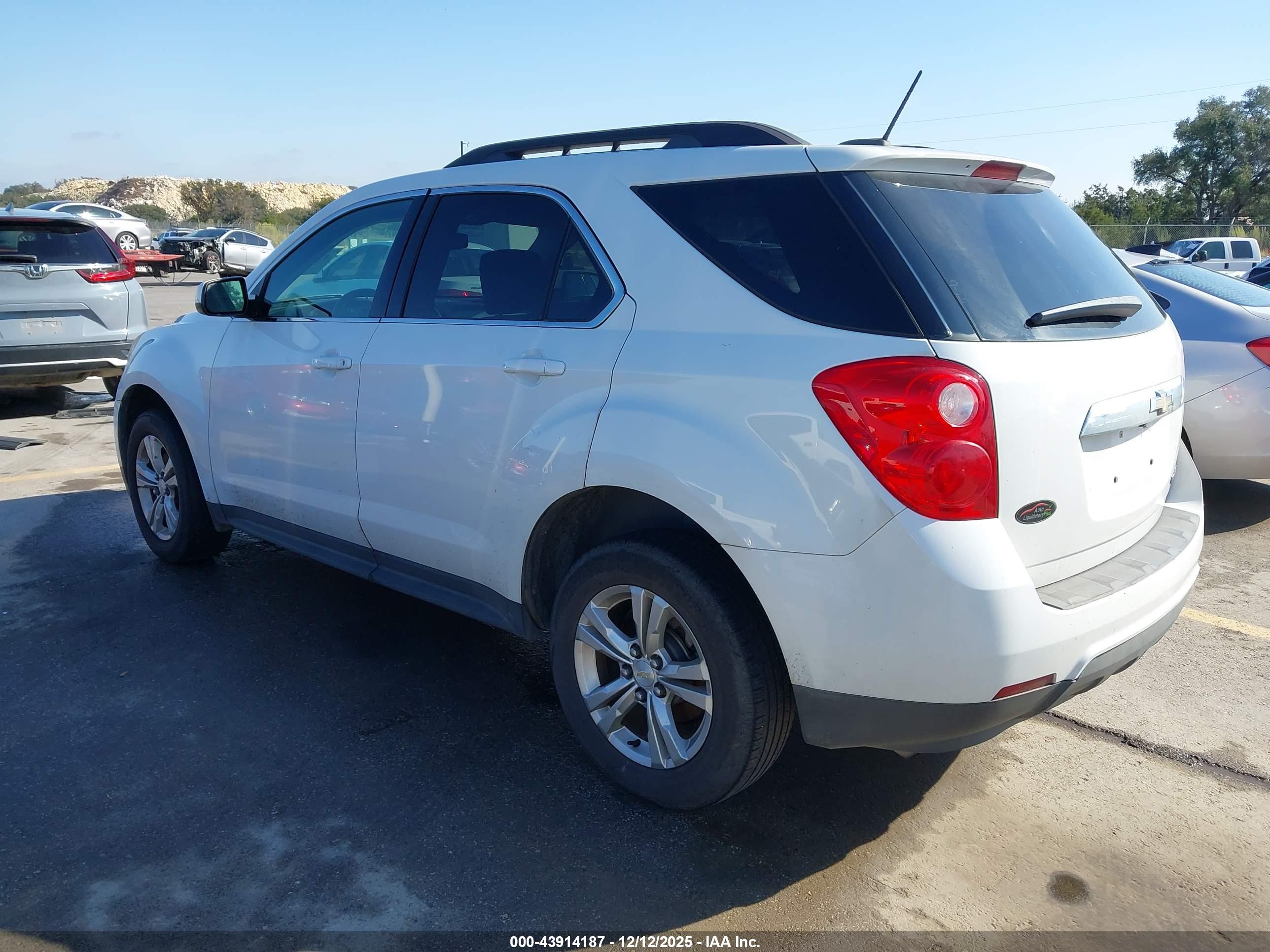CHEVROLET EQUINOX image 3