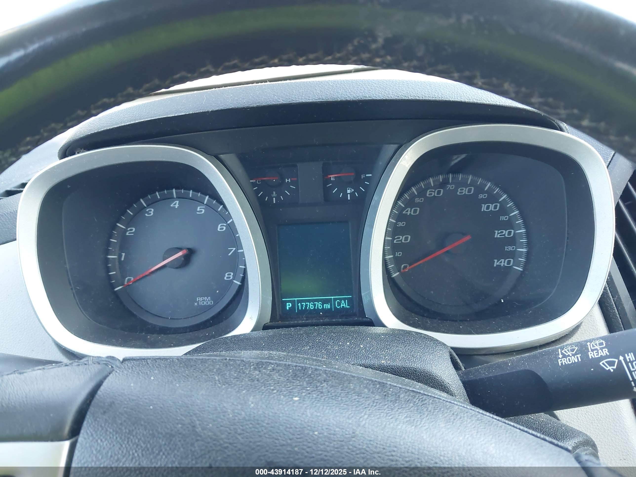 CHEVROLET EQUINOX image 7