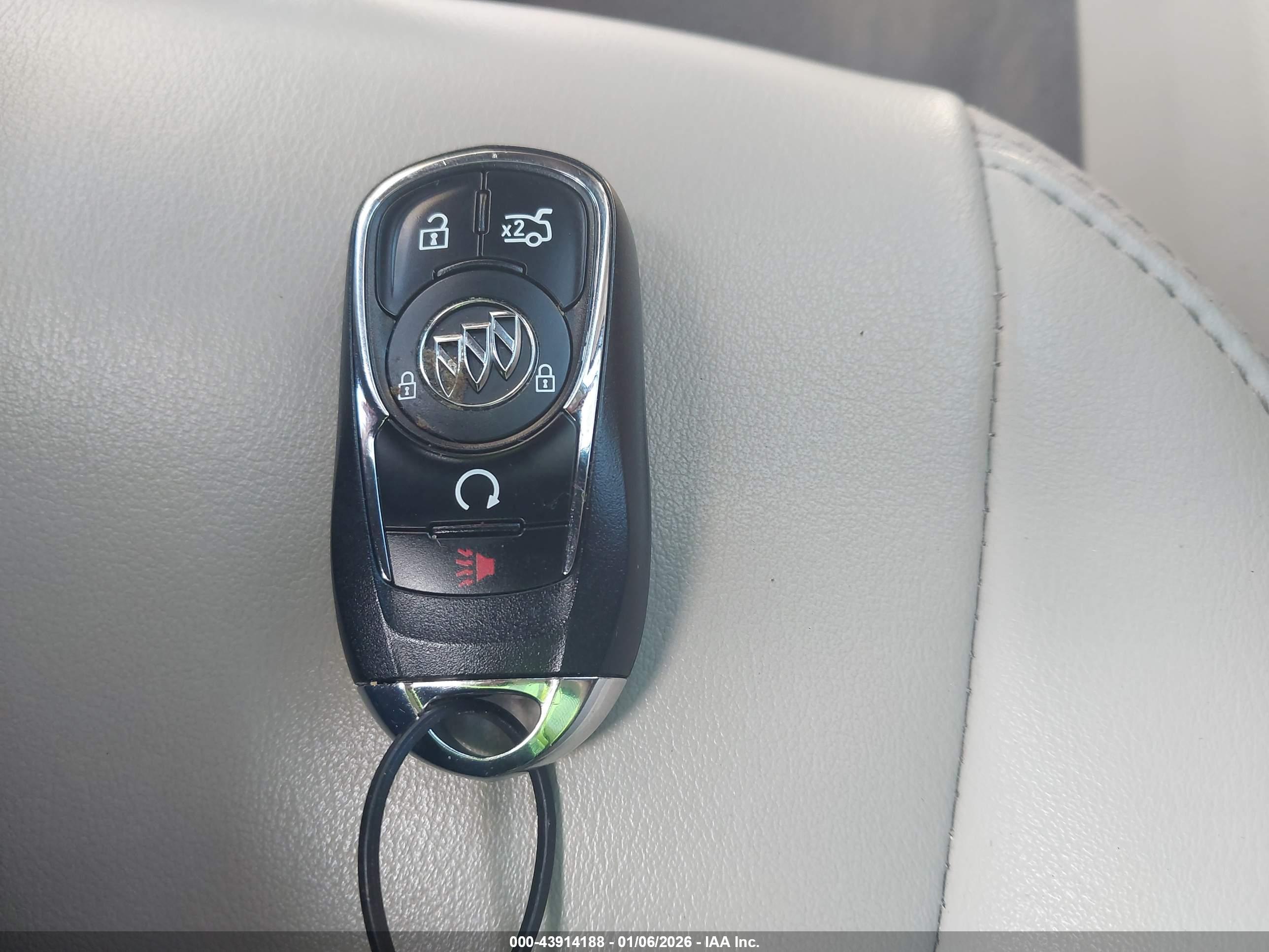 BUICK LACROSSE image 11