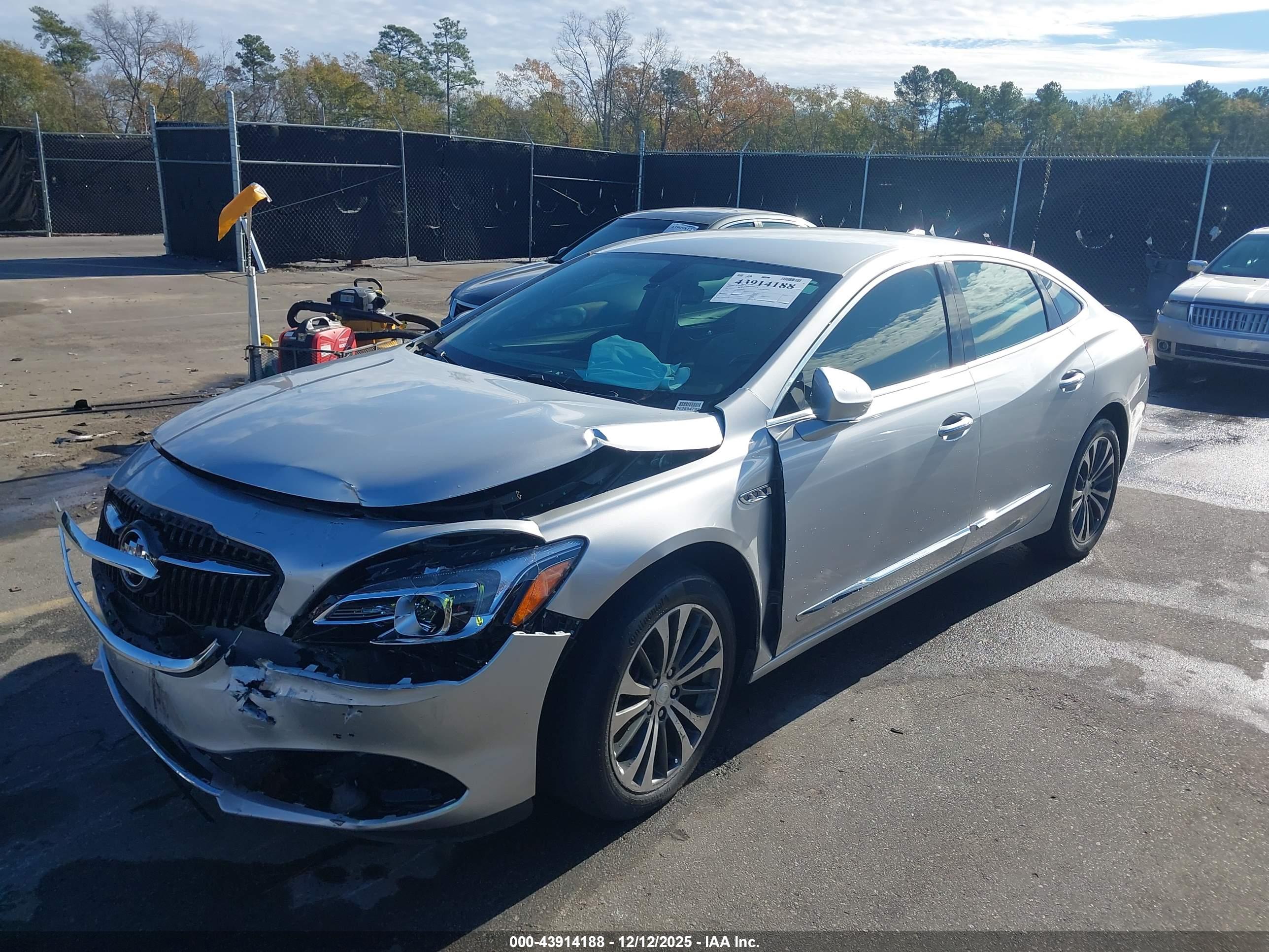 BUICK LACROSSE image 2