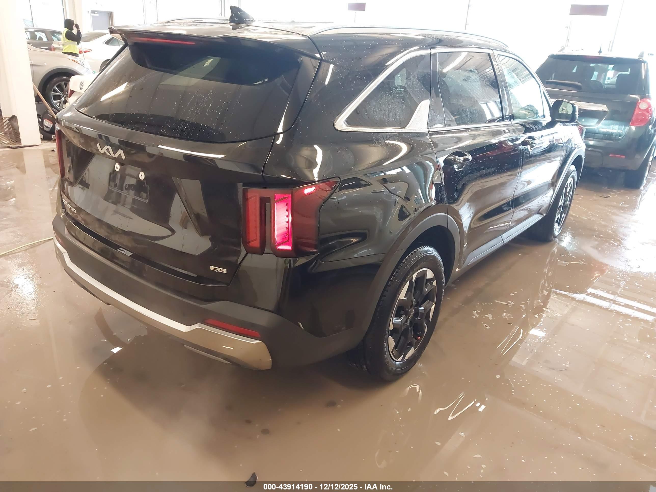 KIA SORENTO image 4