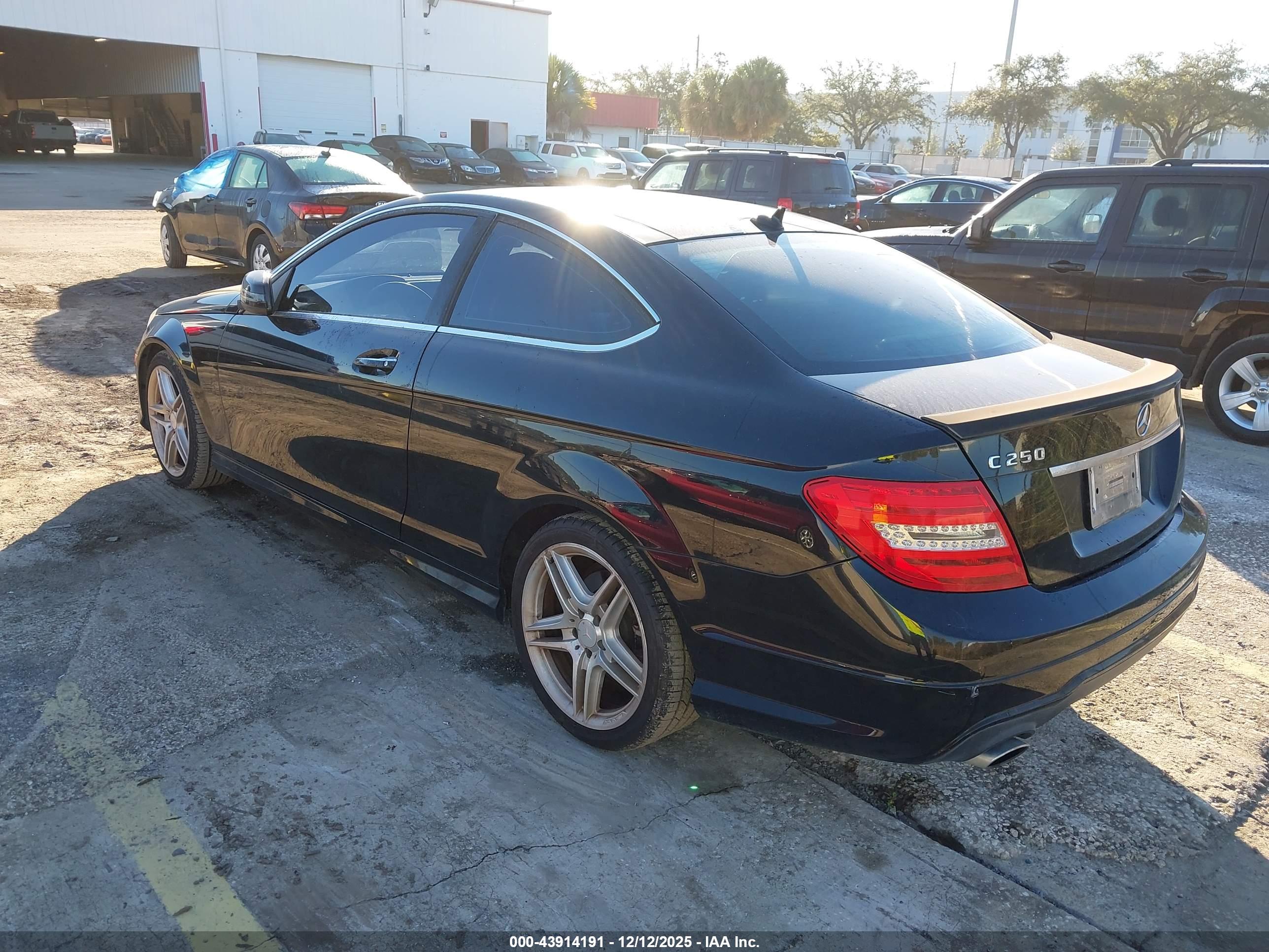 MERCEDES-BENZ C image 3