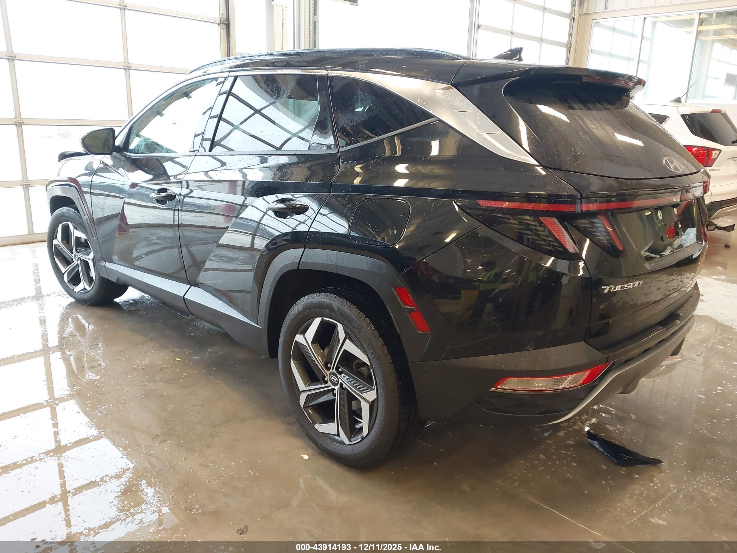 HYUNDAI TUCSON image 3