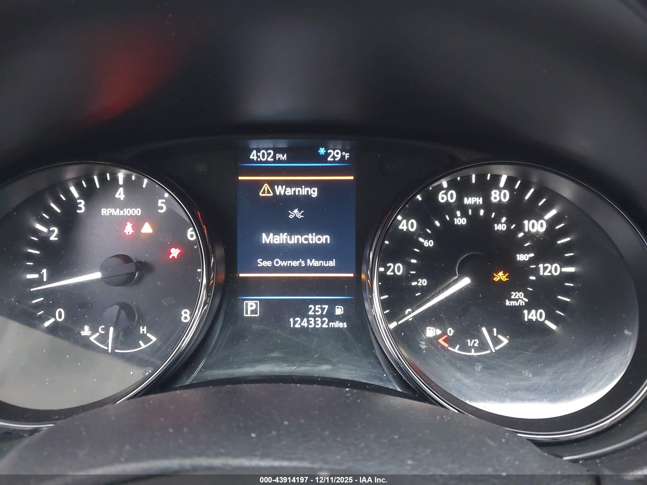 NISSAN ROGUE image 7