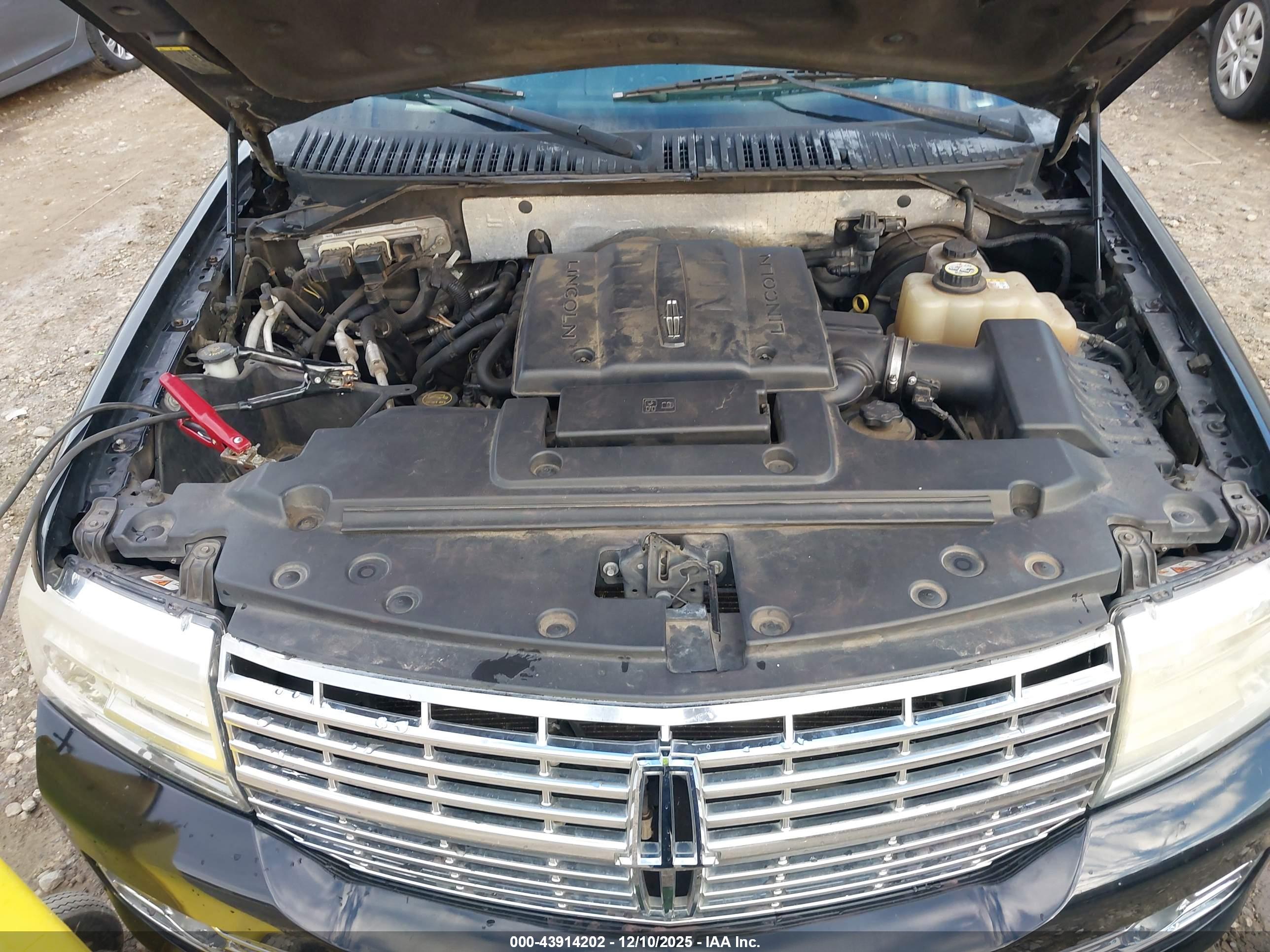 LINCOLN NAVIGATOR image 10