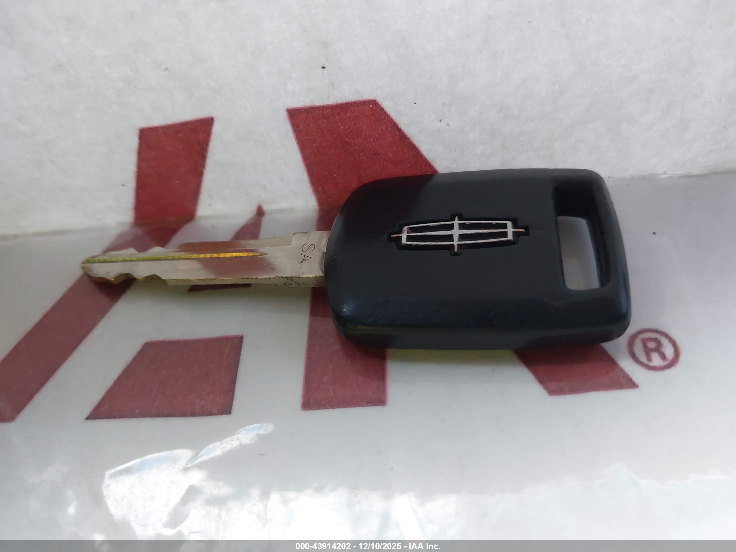 LINCOLN NAVIGATOR image 11