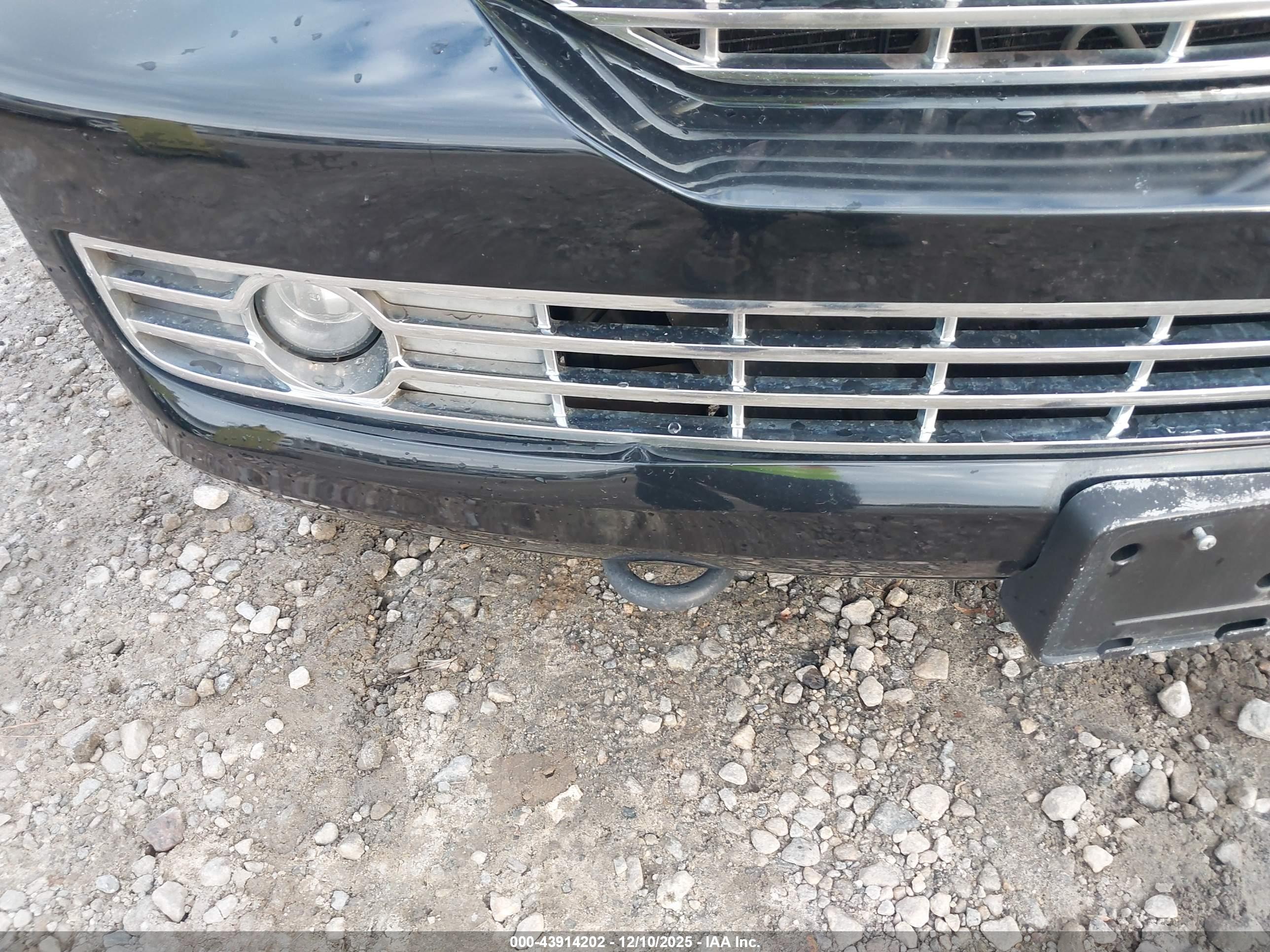 LINCOLN NAVIGATOR image 6