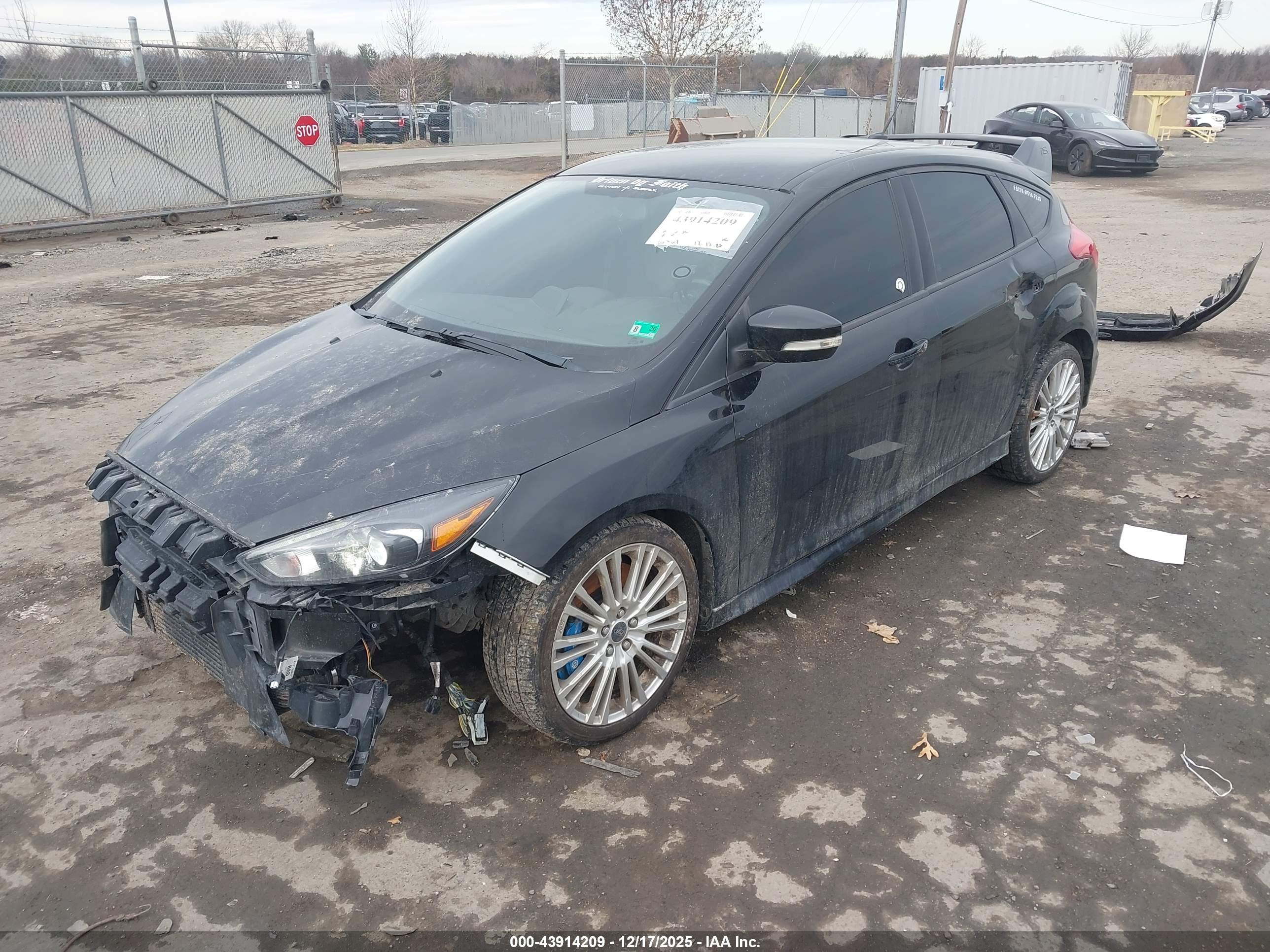FORD FOCUS image 2