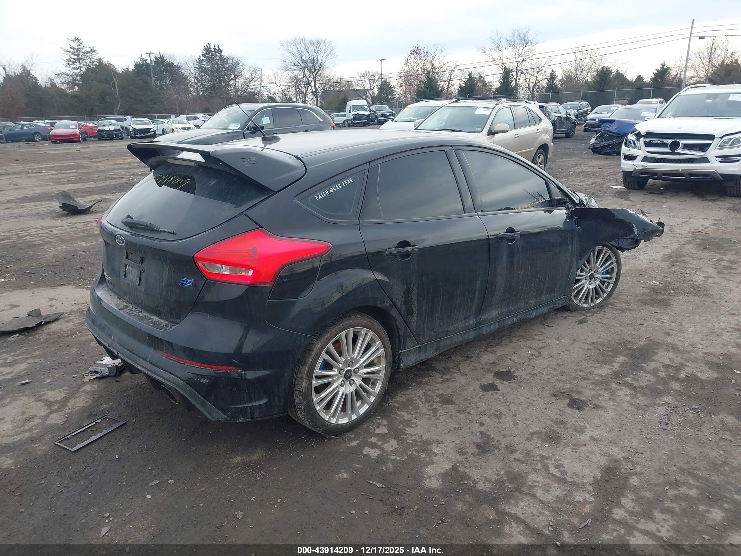 FORD FOCUS image 4