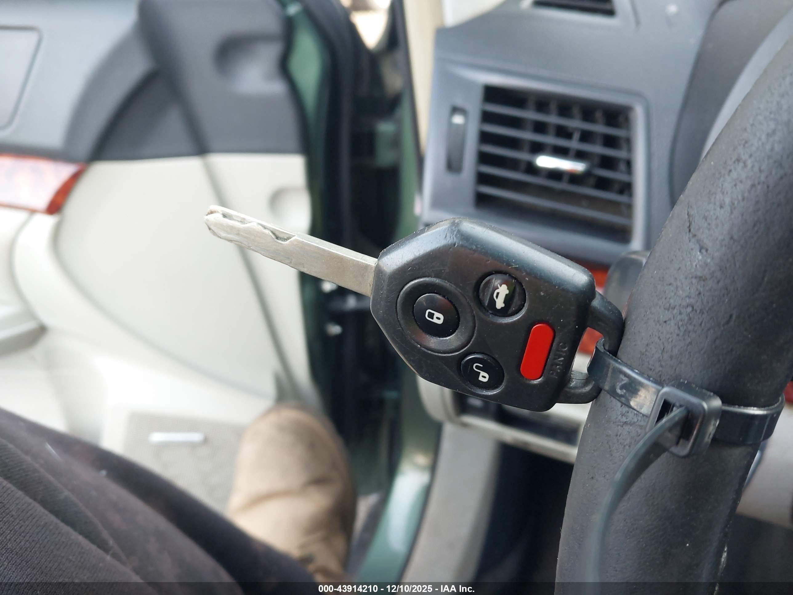 SUBARU OUTBACK image 11