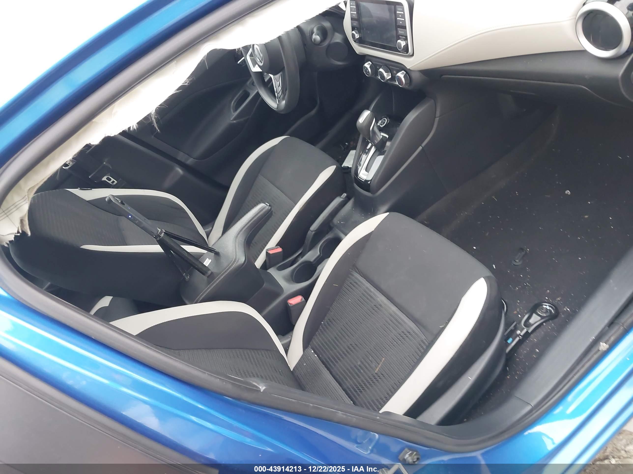 NISSAN VERSA image 5