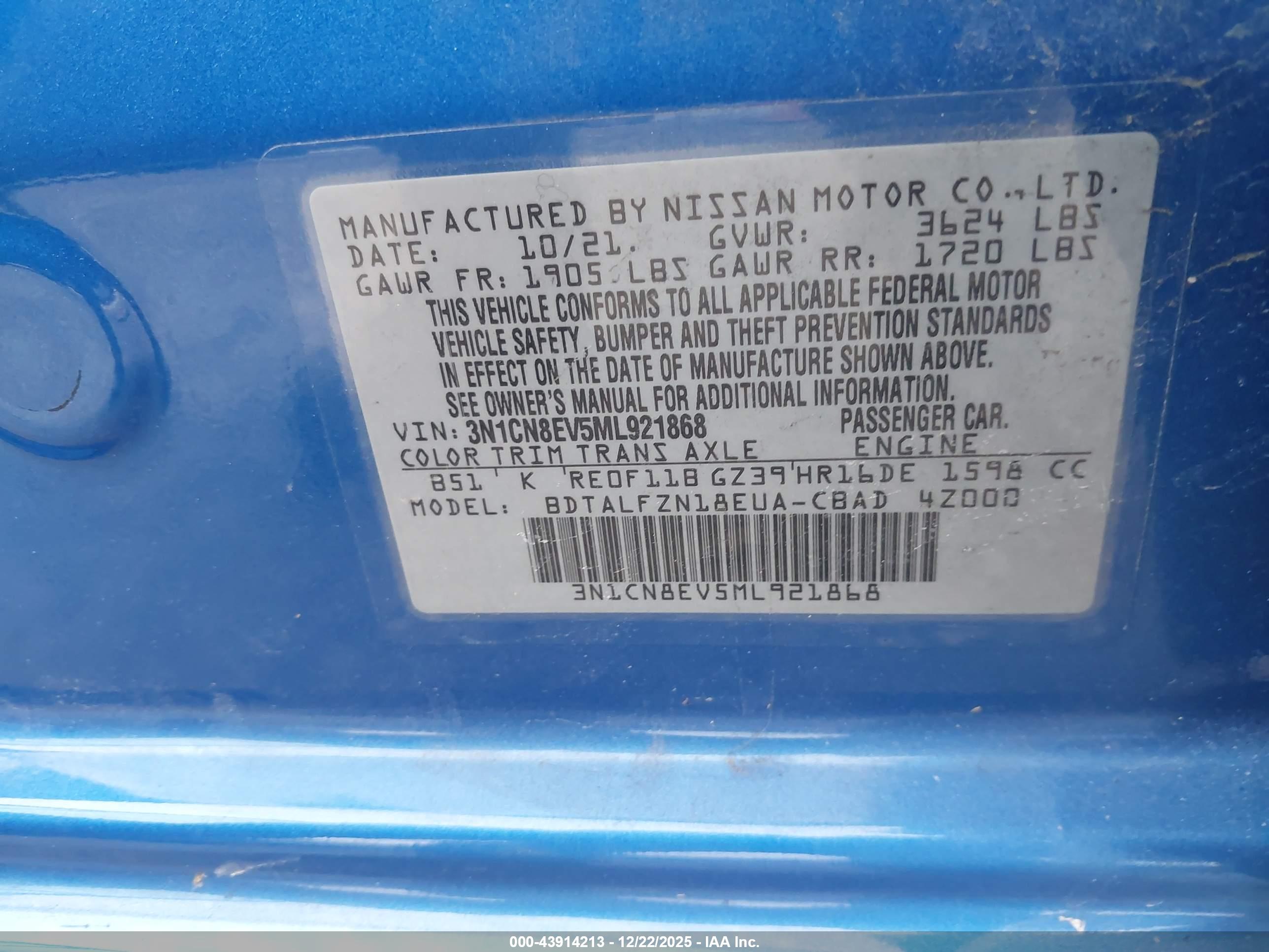 NISSAN VERSA image 9