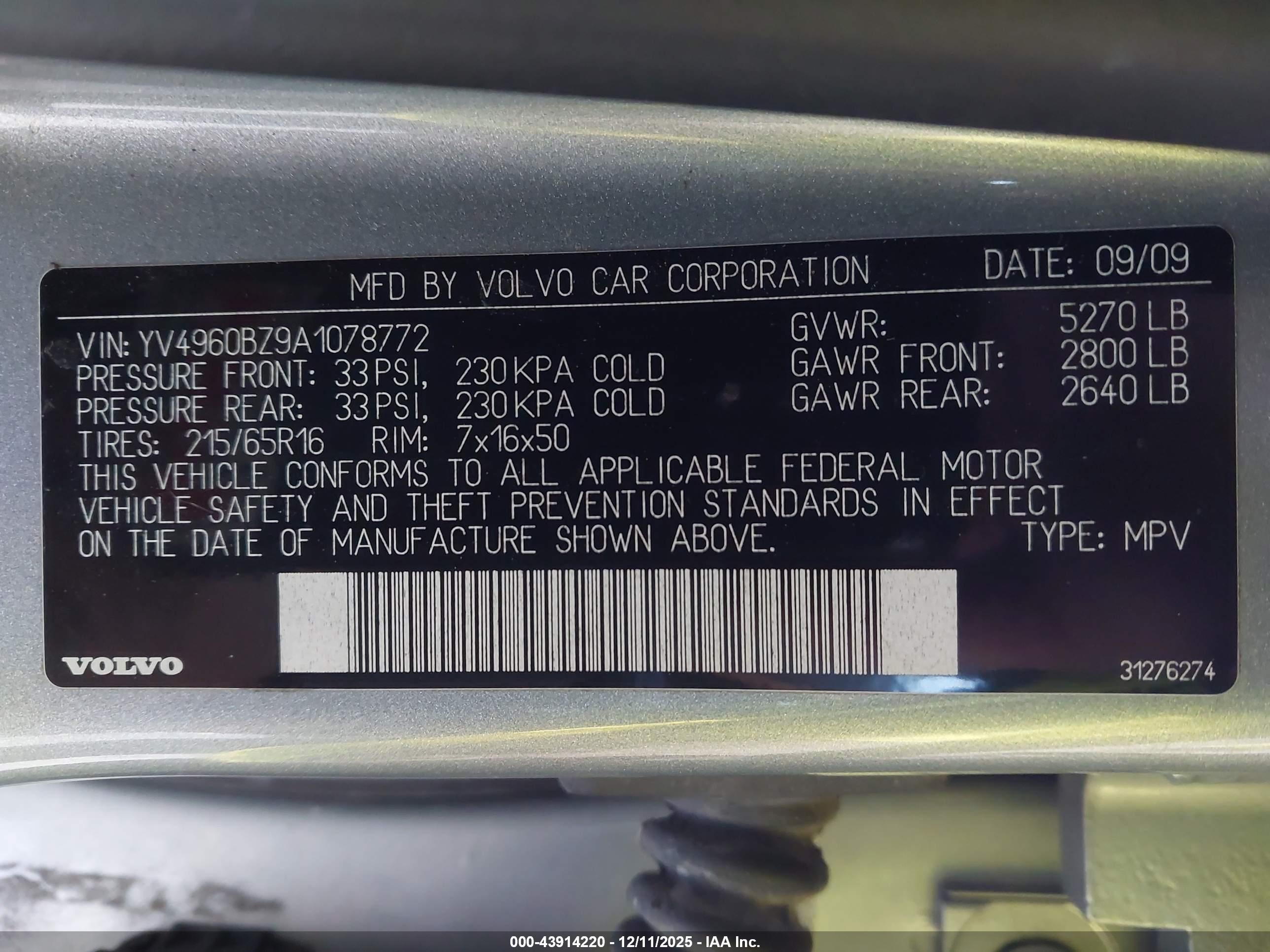 VOLVO XC70 image 9