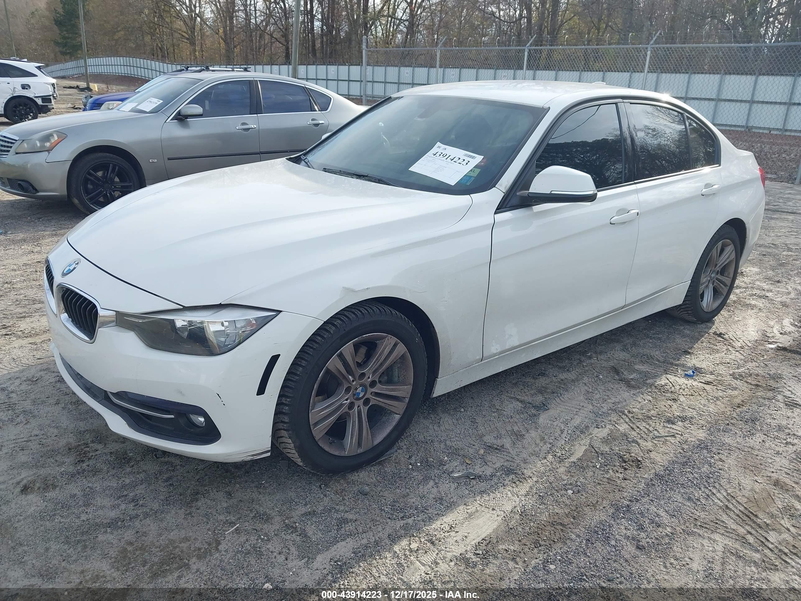 BMW 328I image 2