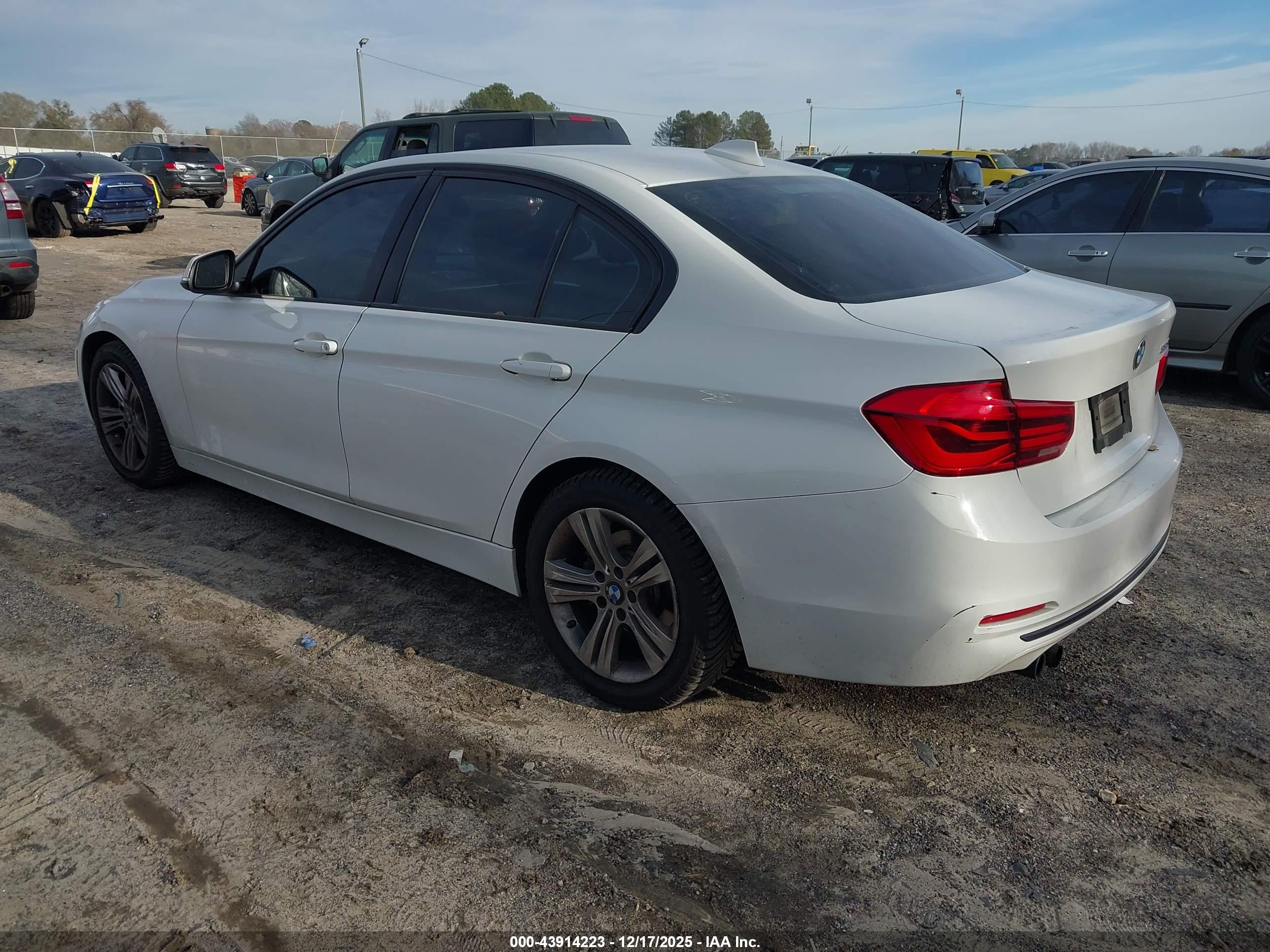 BMW 328I image 3