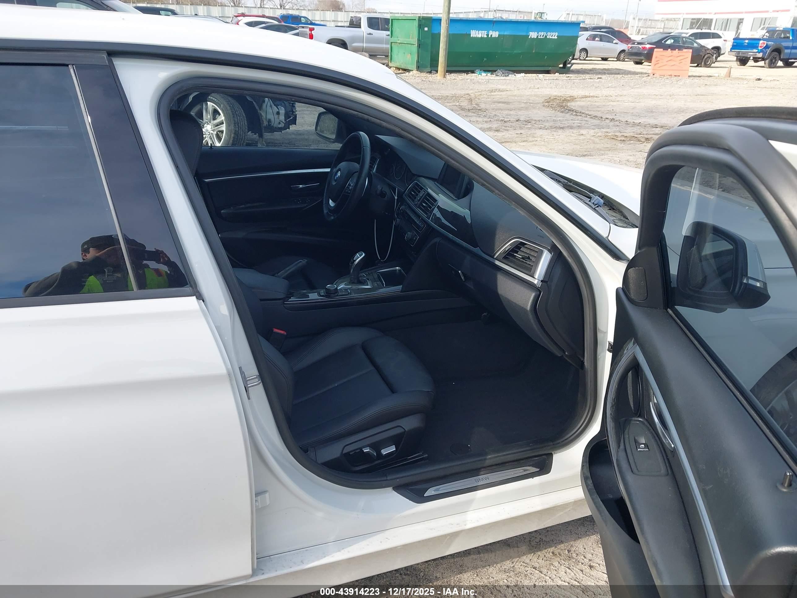 BMW 328I image 5