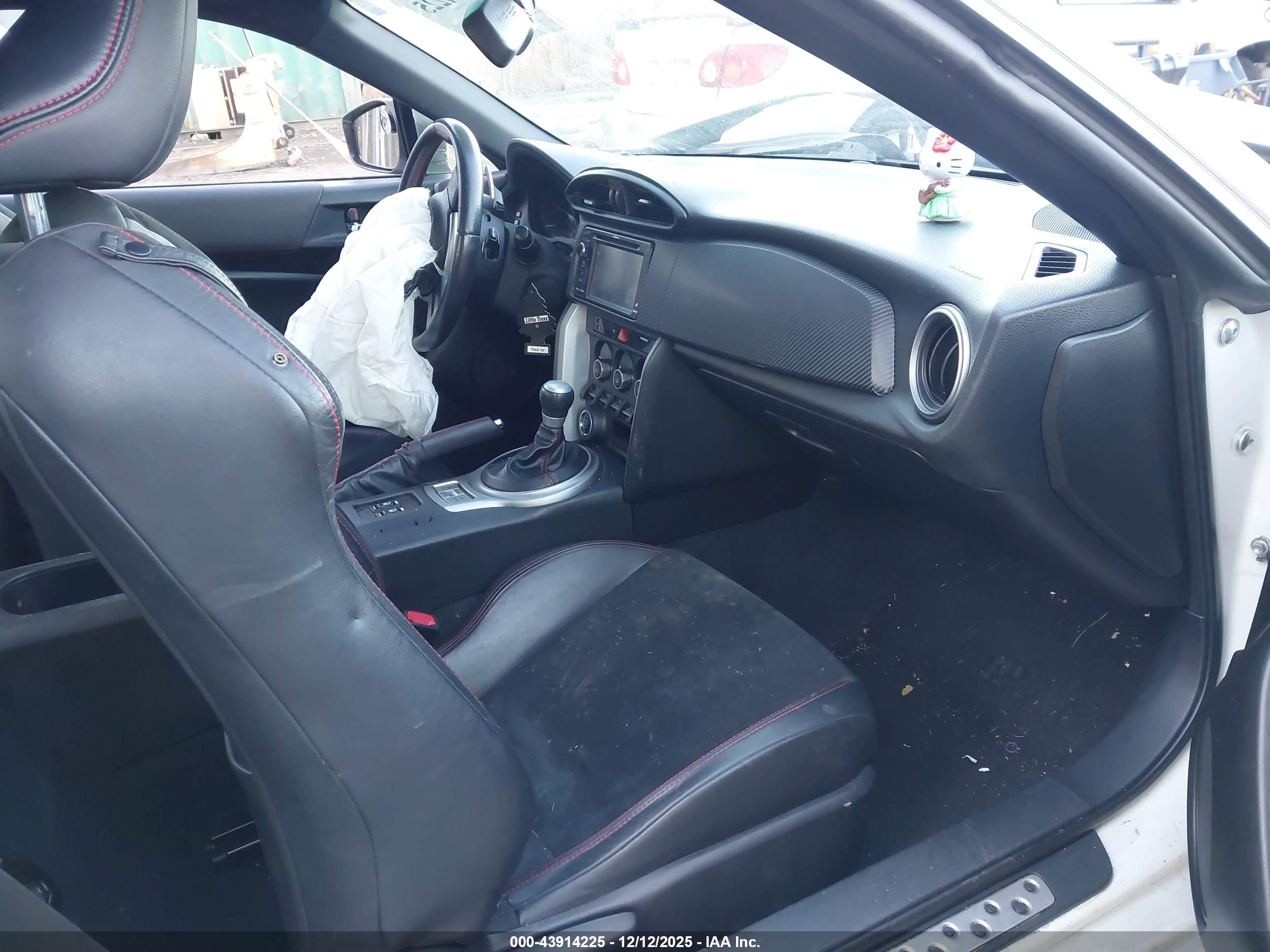 SUBARU BRZ image 5