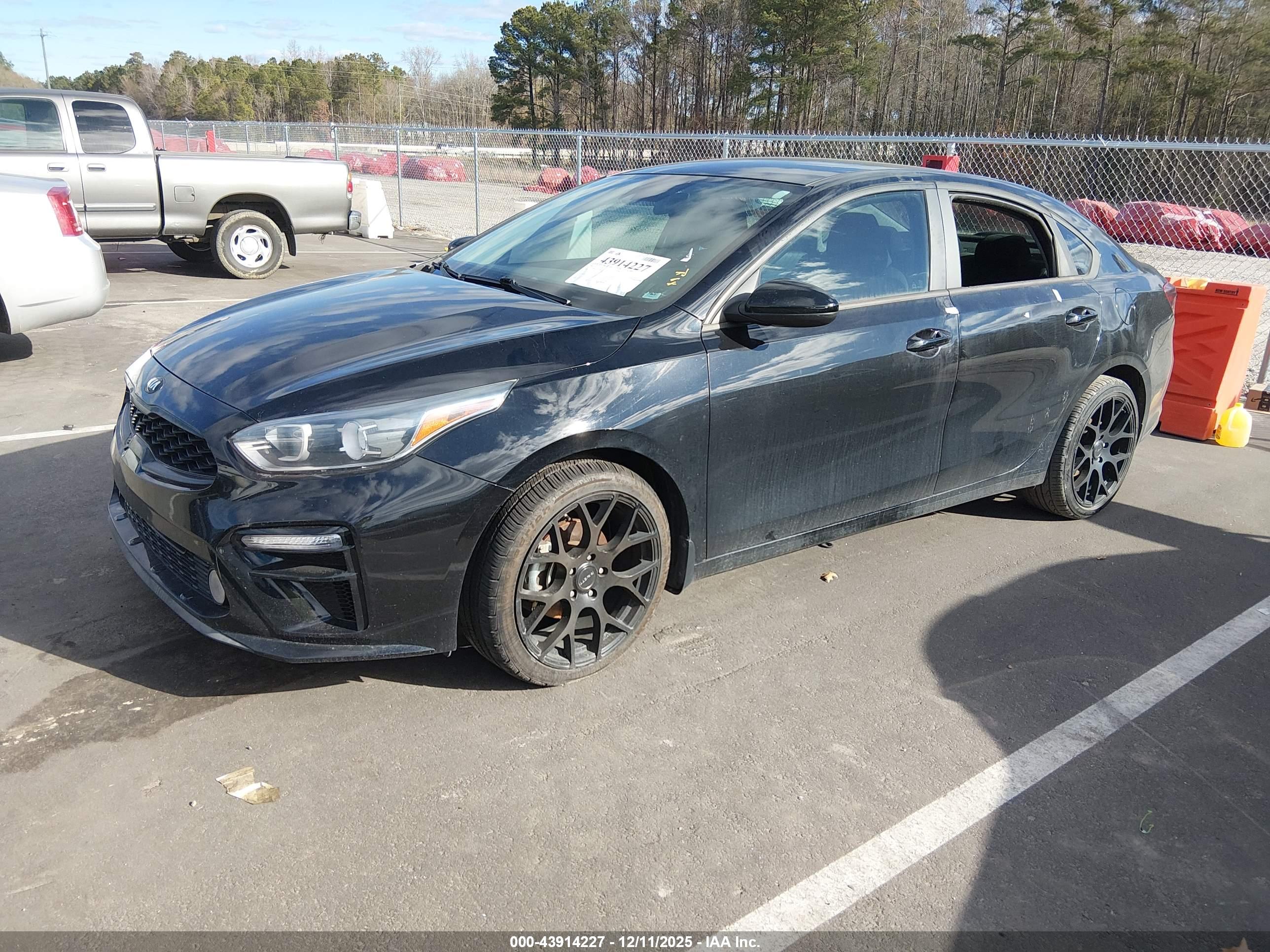KIA FORTE image 2