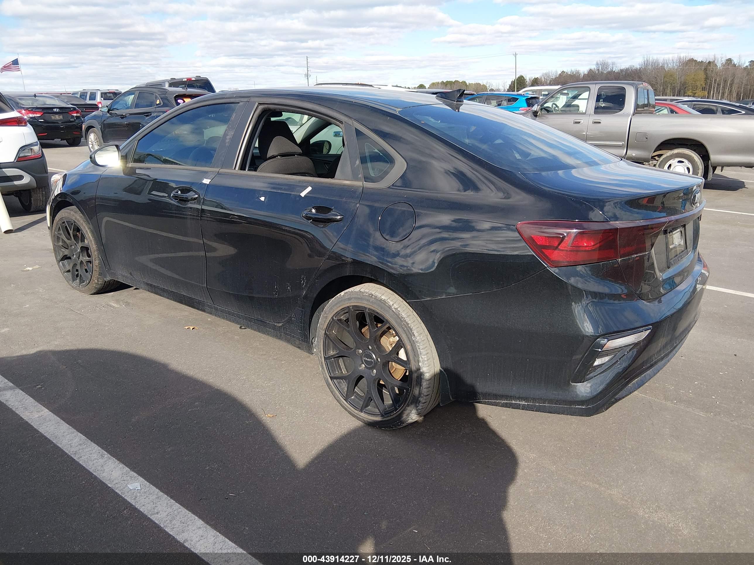 KIA FORTE image 3