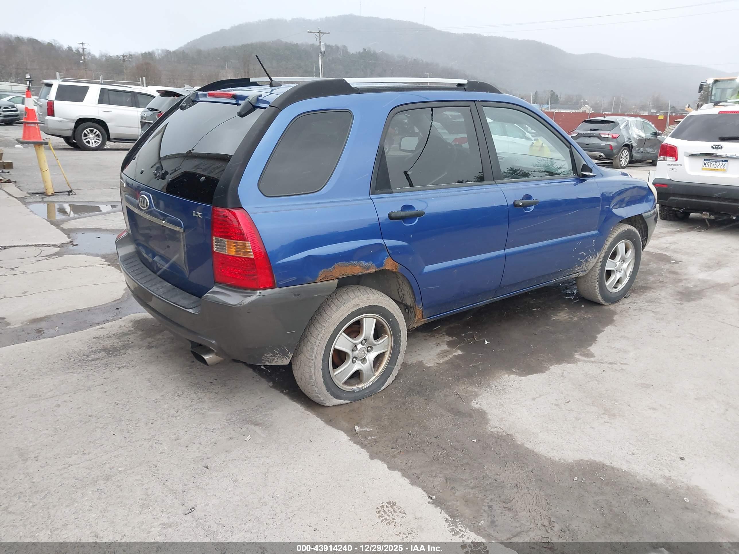 KIA SPORTAGE image 4