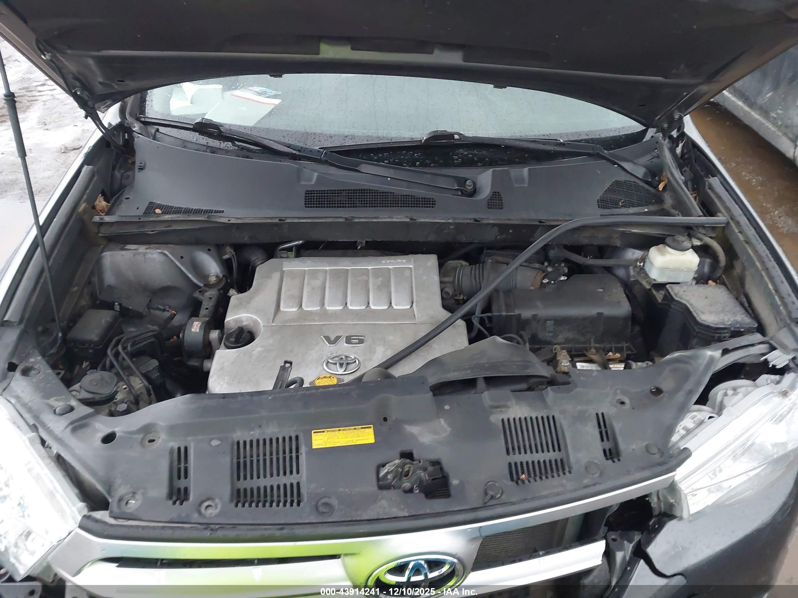 TOYOTA HIGHLANDER image 10
