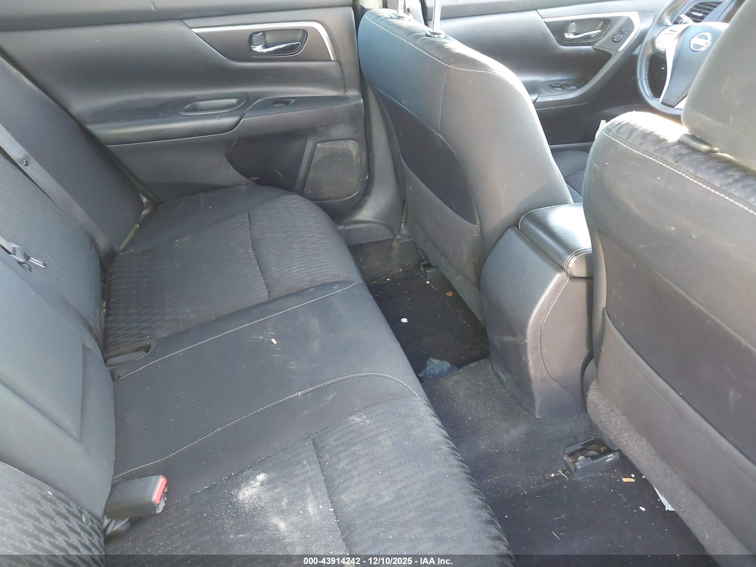 NISSAN ALTIMA image 8