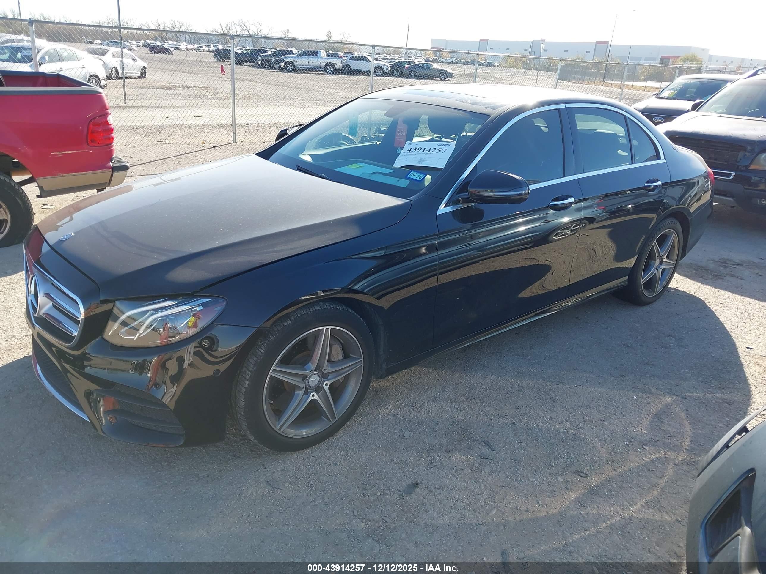 MERCEDES-BENZ E image 2
