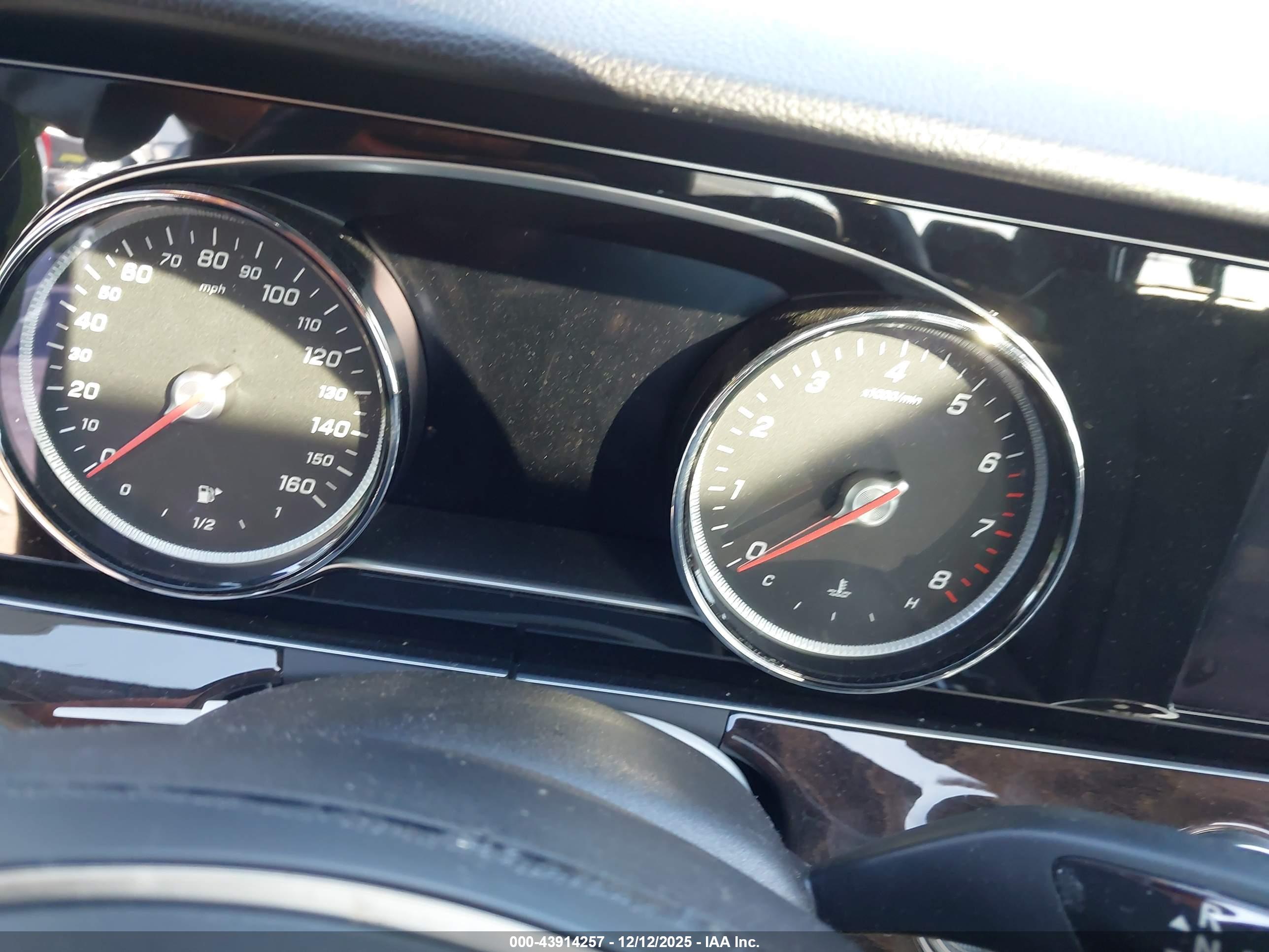MERCEDES-BENZ E image 7