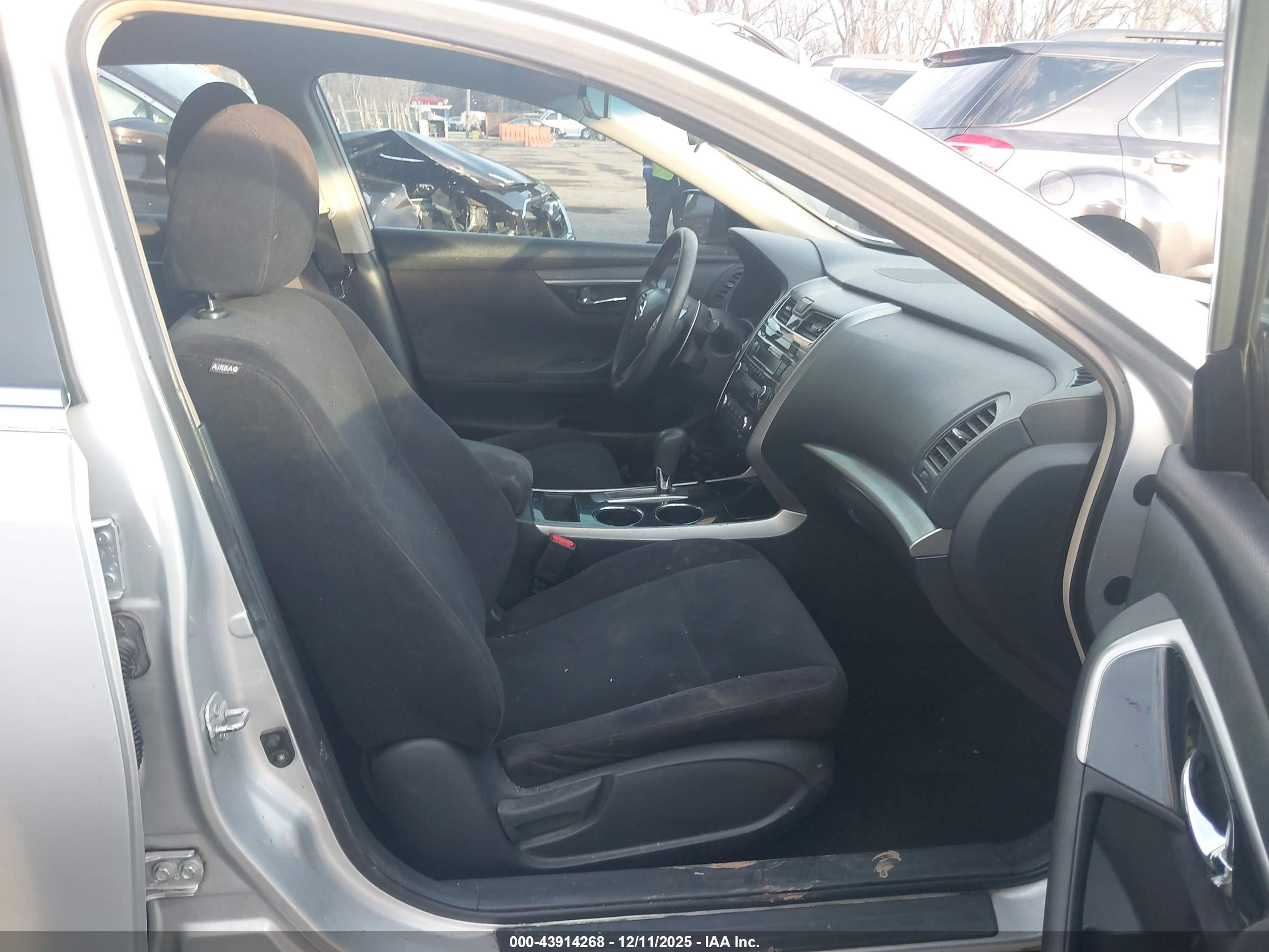 NISSAN ALTIMA image 5