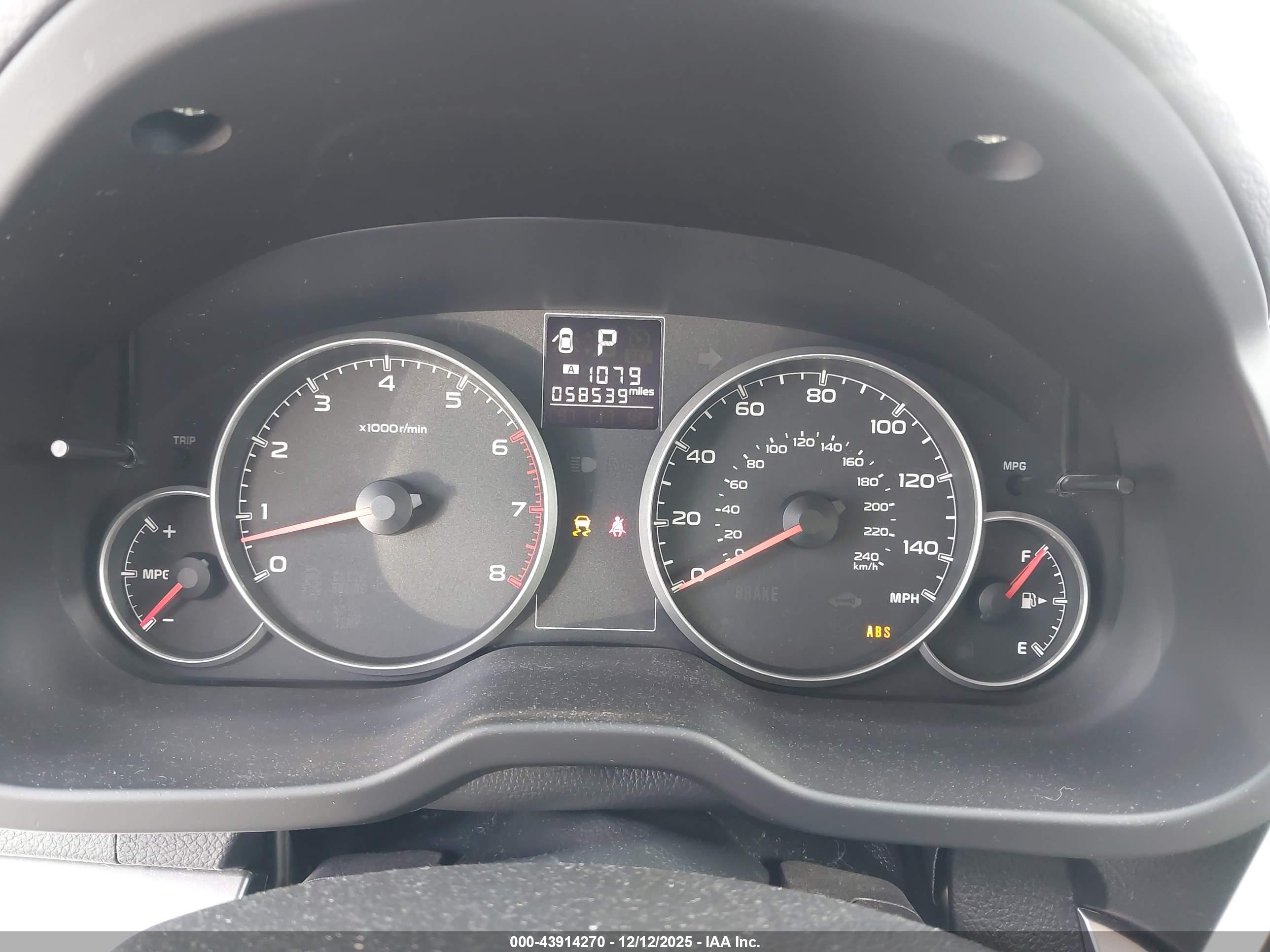 SUBARU OUTBACK image 7
