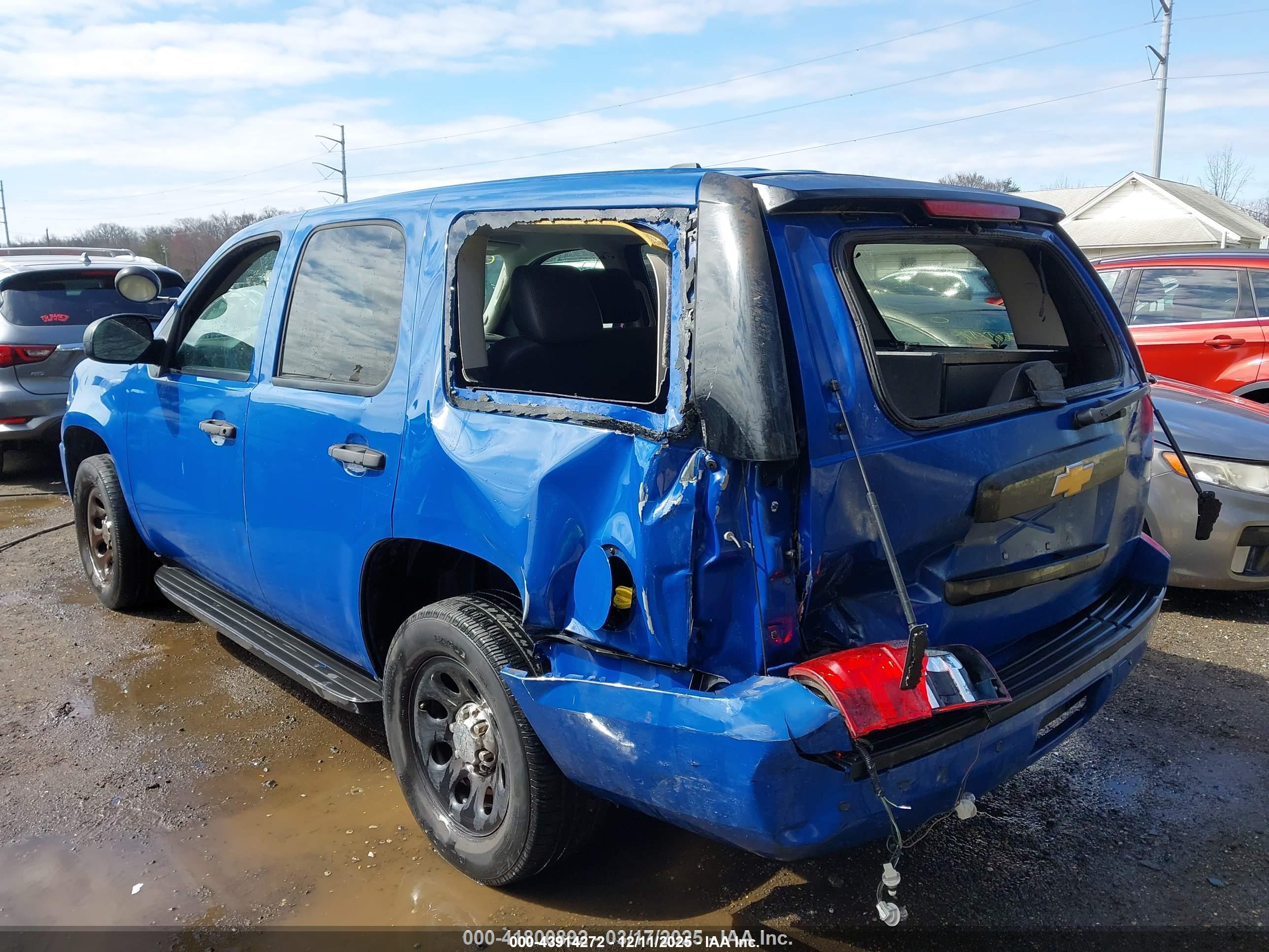 CHEVROLET TAHOE image 6